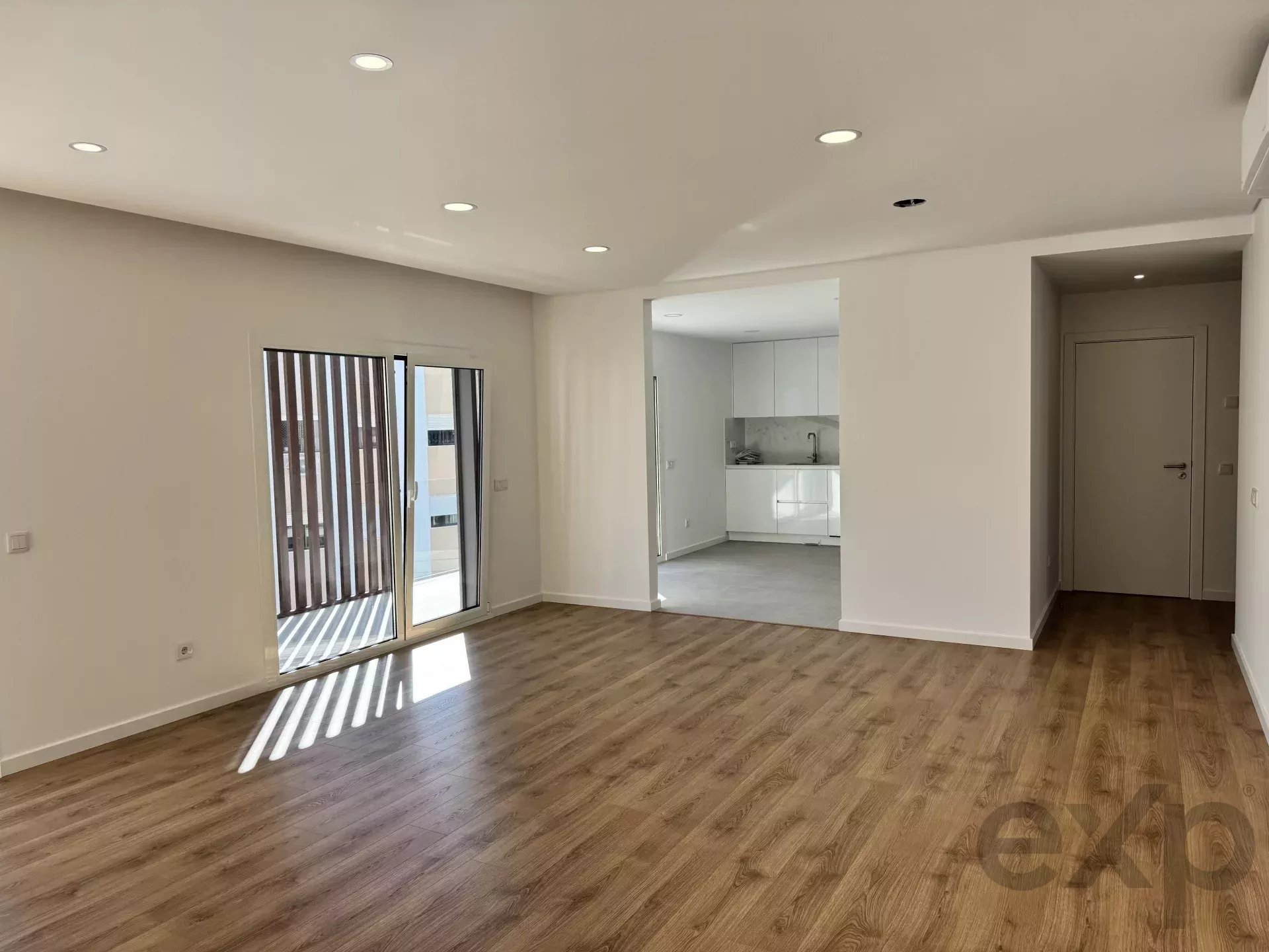 Modern 3-bedroom apartment with 142m² in Seixal 85506239 image 10