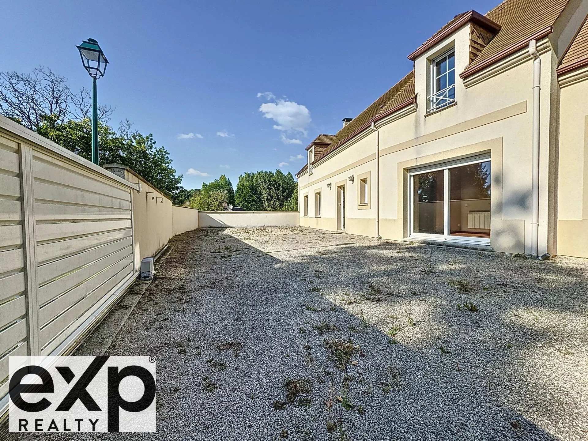 Maison Spacieuse avec Jardin et Accès Direct à la Nature
