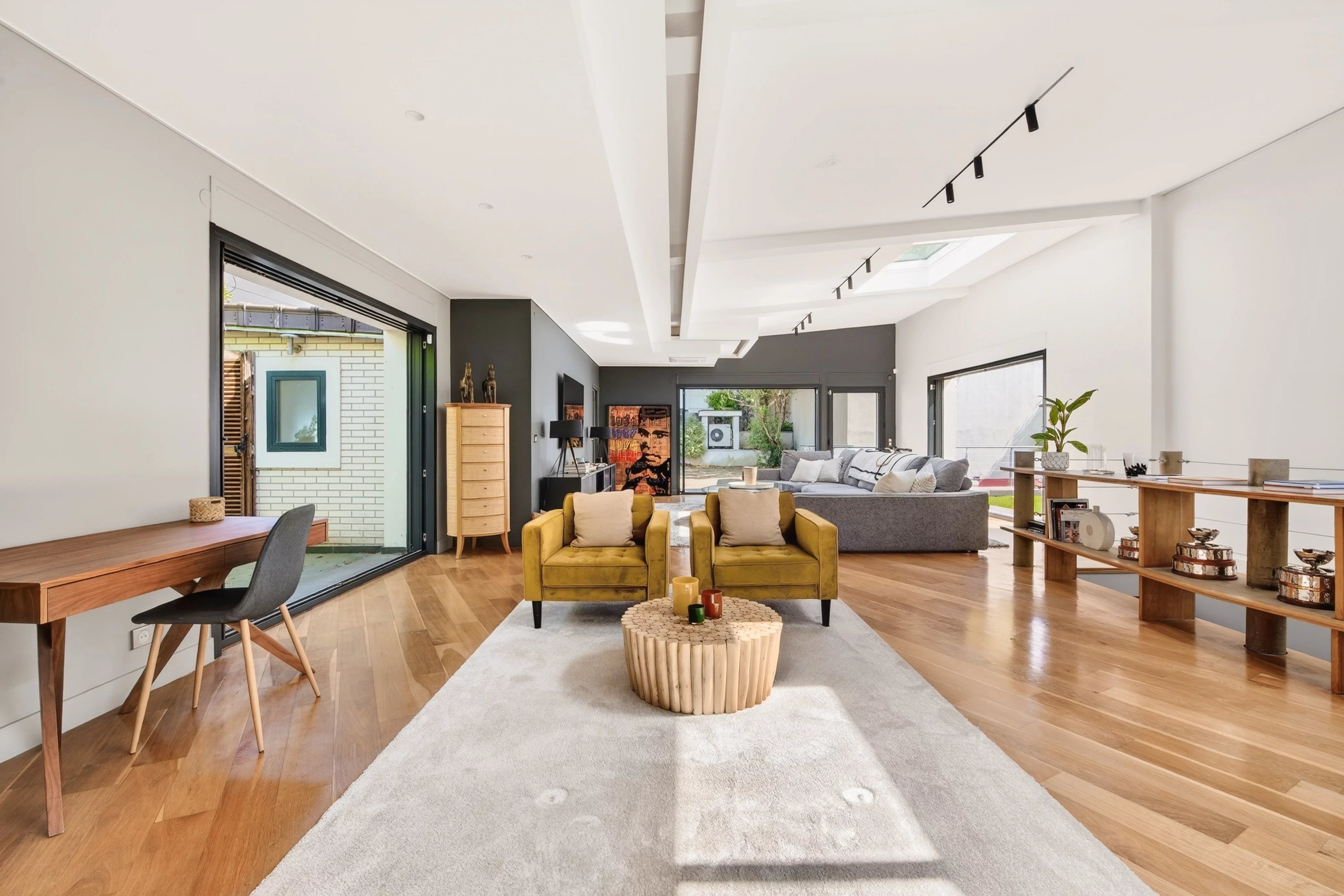 Rueil Malmaison House with indoor swimming pool and terraces