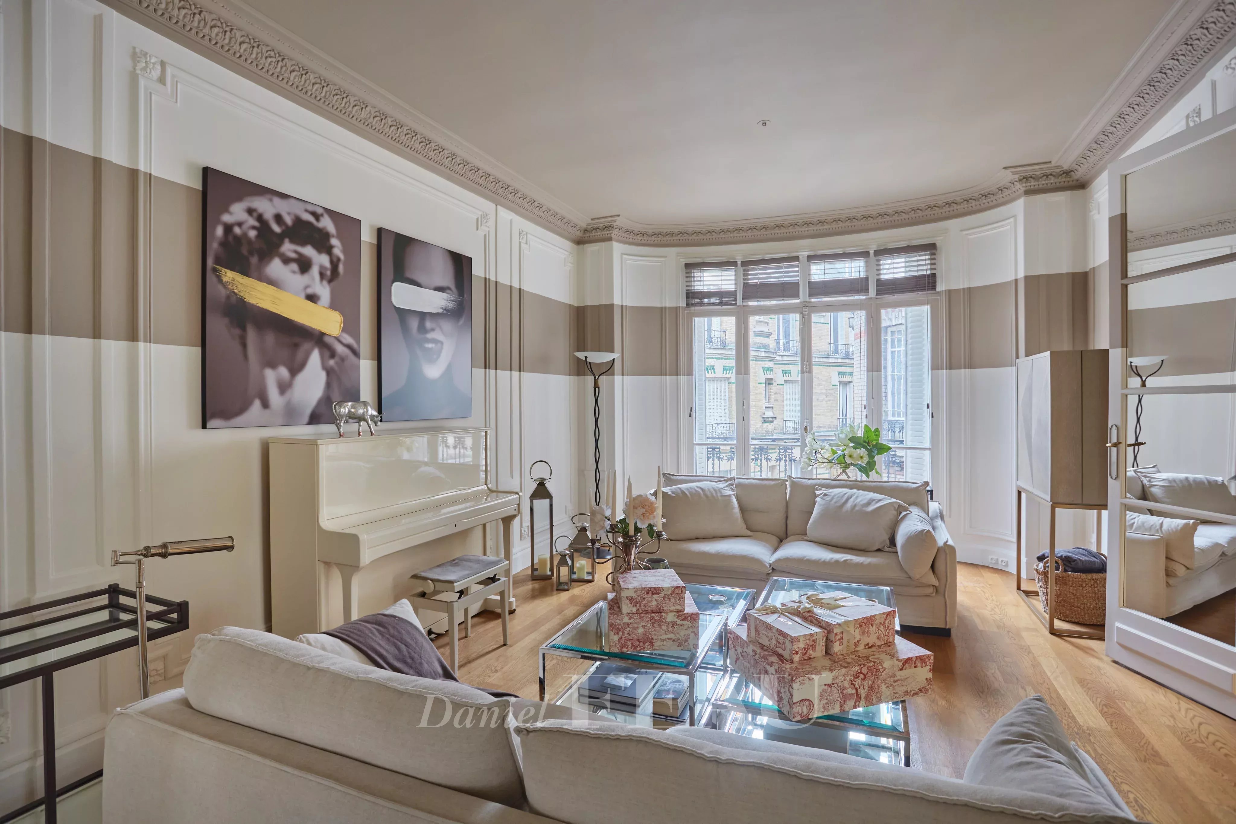 Sale Apartment Paris 16th