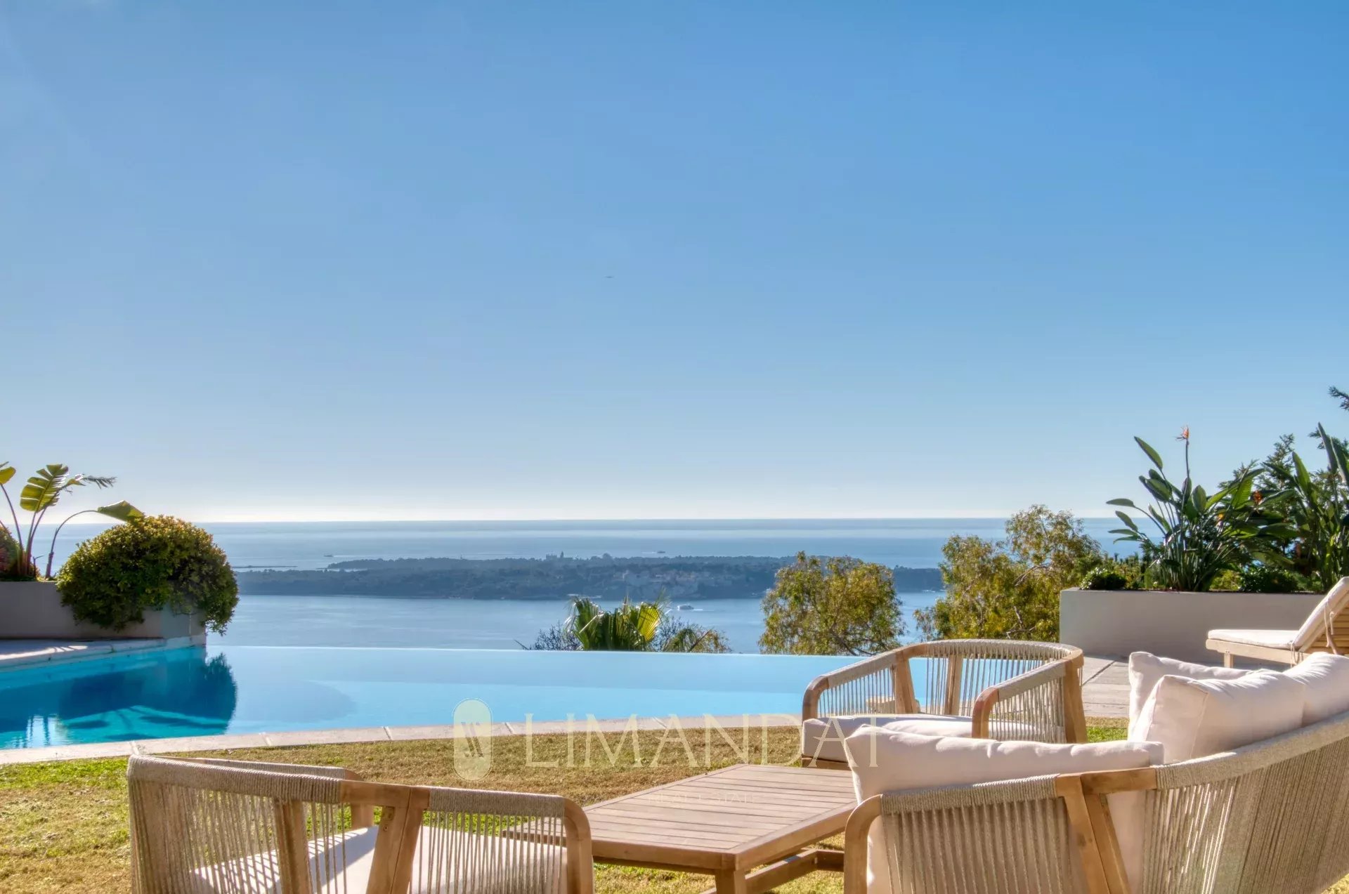 VILLA - SUPER CANNES -VUE MER PANORAMIQUE  – 320M2