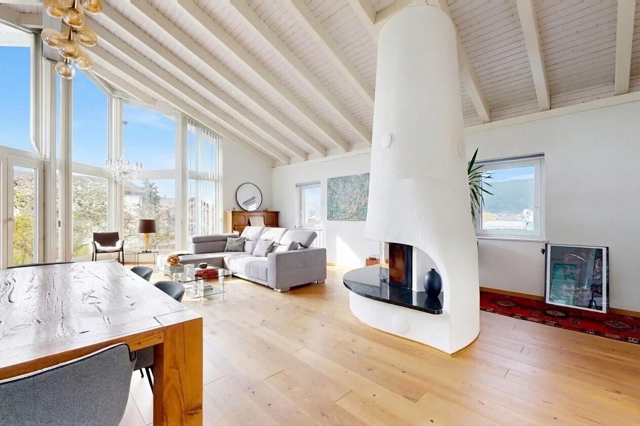 Villa d’exception avec piscine intérieure, terrasses panoramiques et écrin de verdure