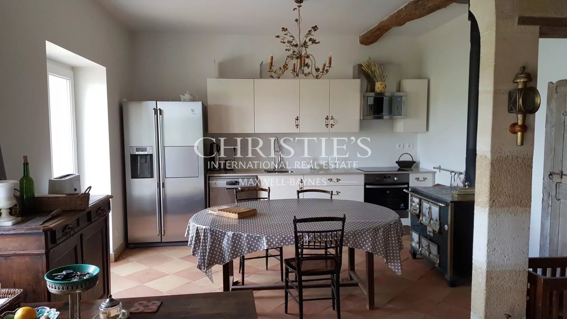 7 Bedroom Vineyard's Image 3