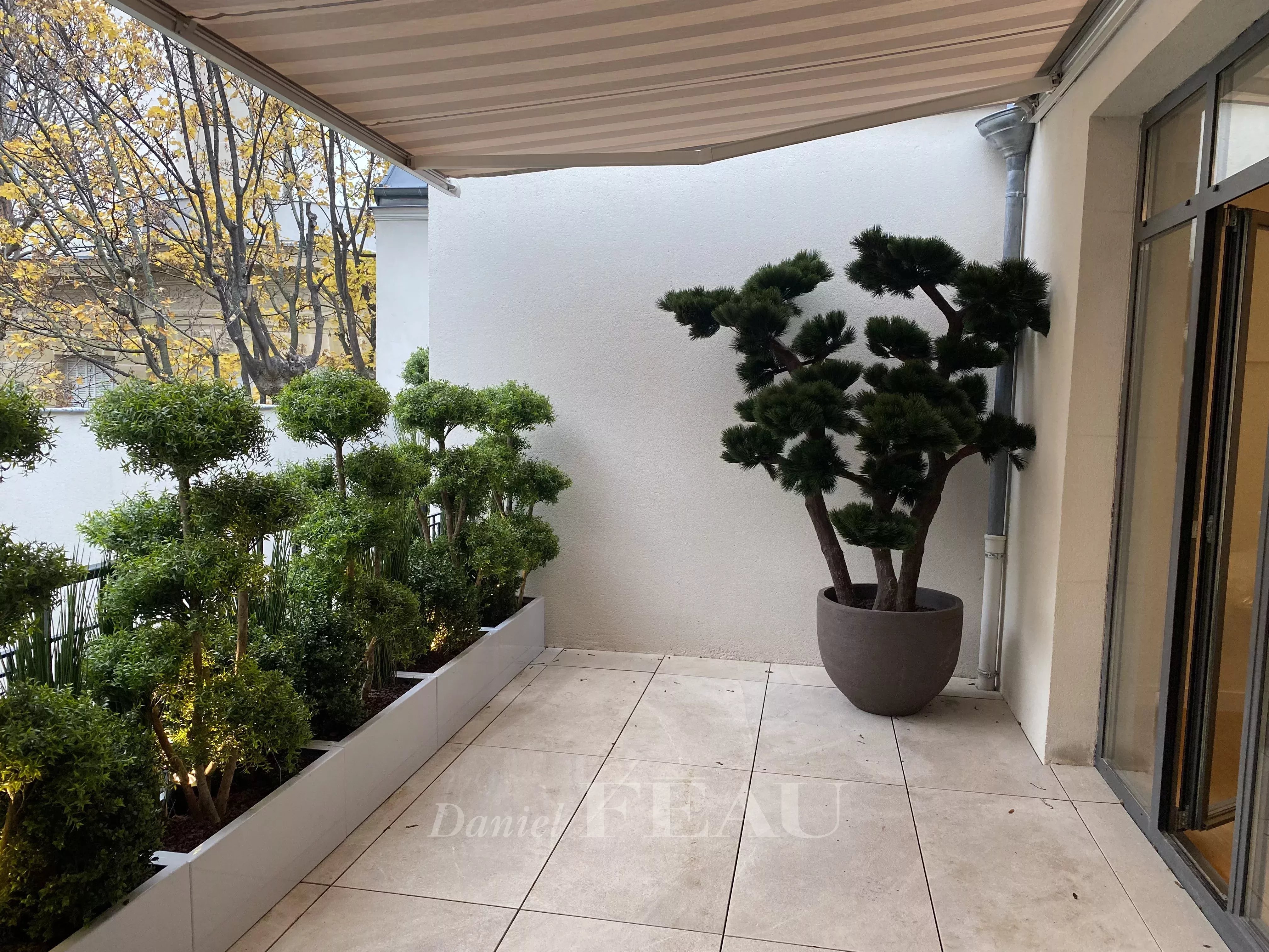 Rental Apartment Paris 16th Porte-Dauphine