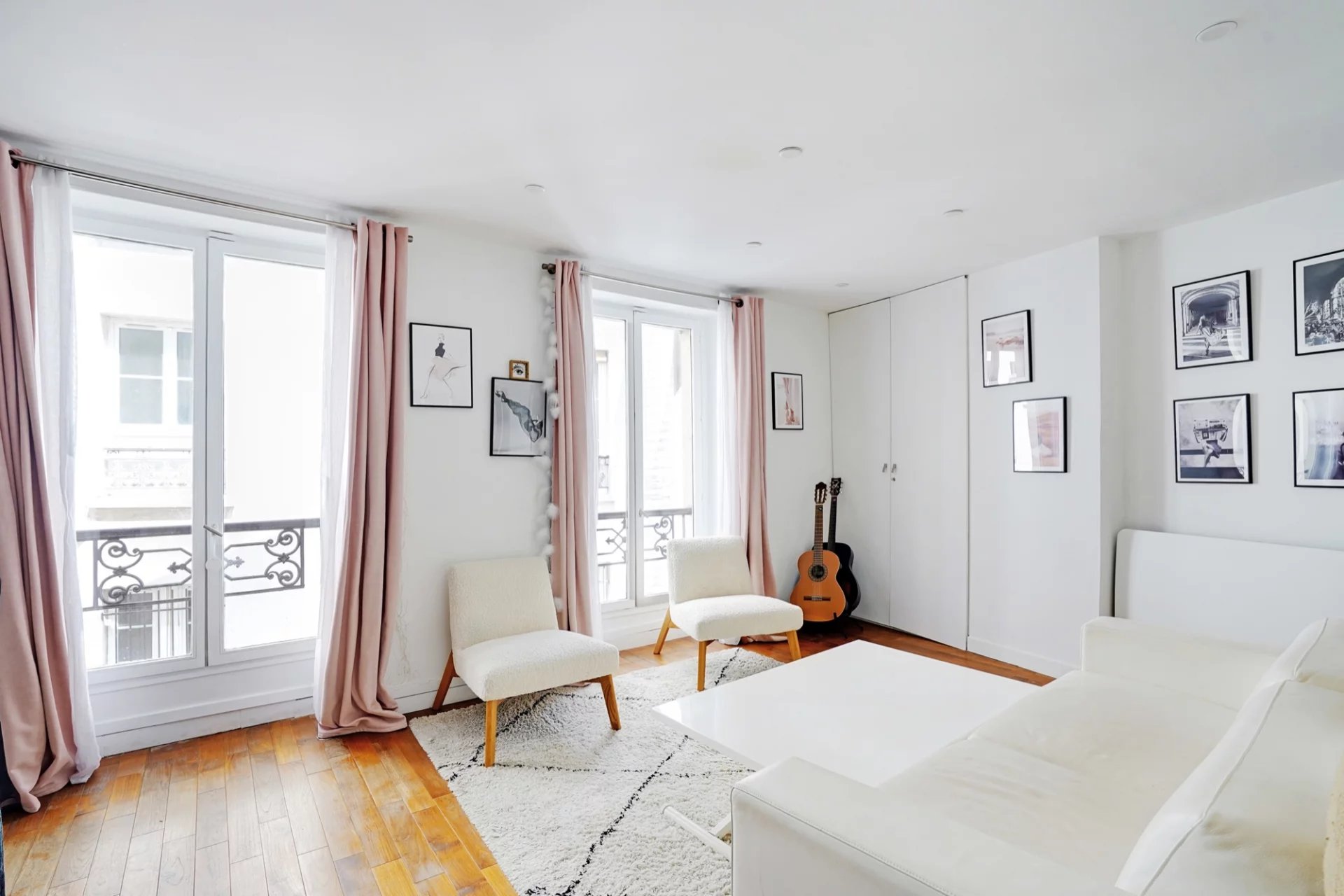 Sale Apartment - Paris 18th (Paris 18ème)