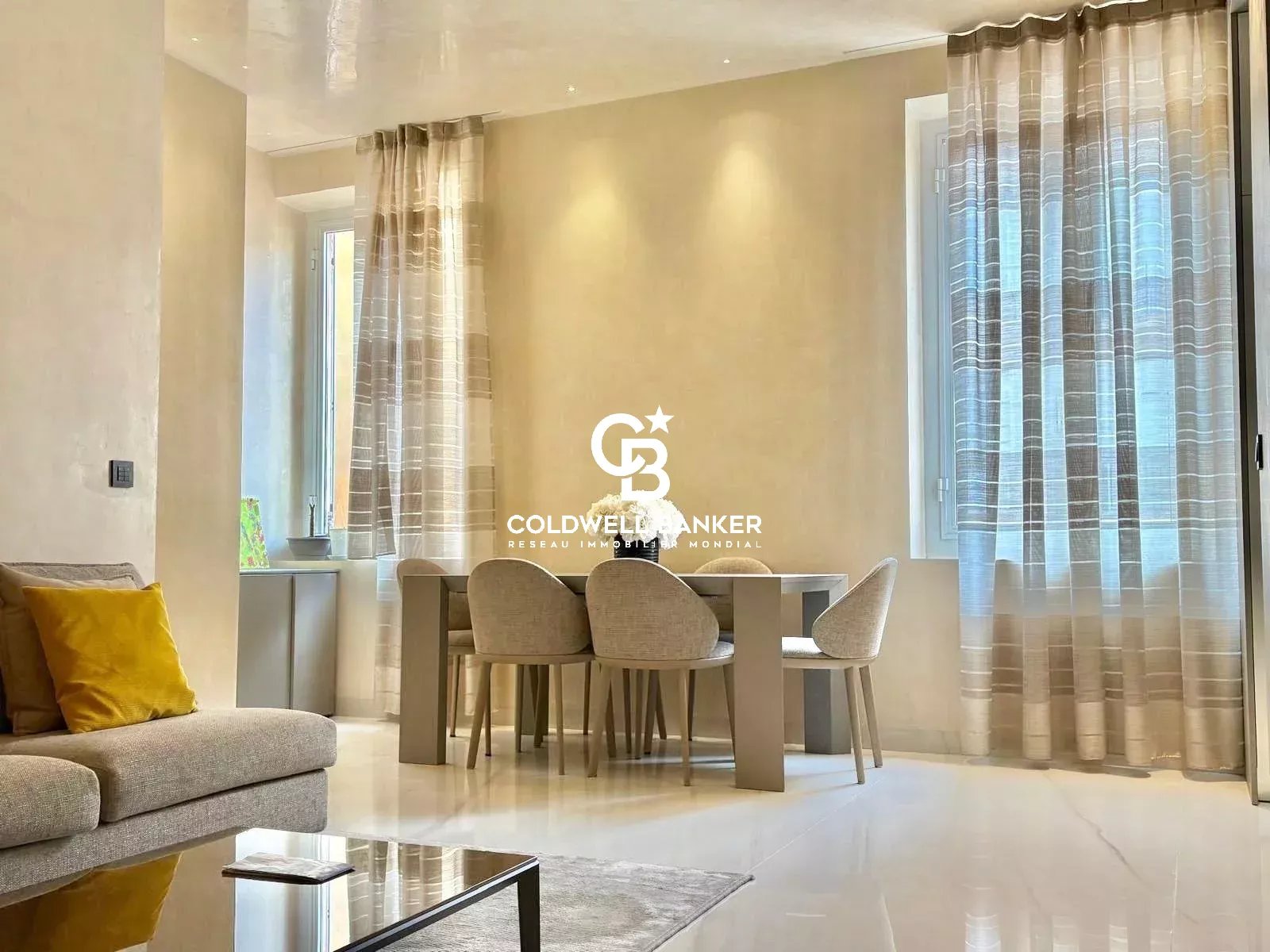 CONDAMINE / 3 PIECES MEUBLE ET RENOVE ENTIEREMENT