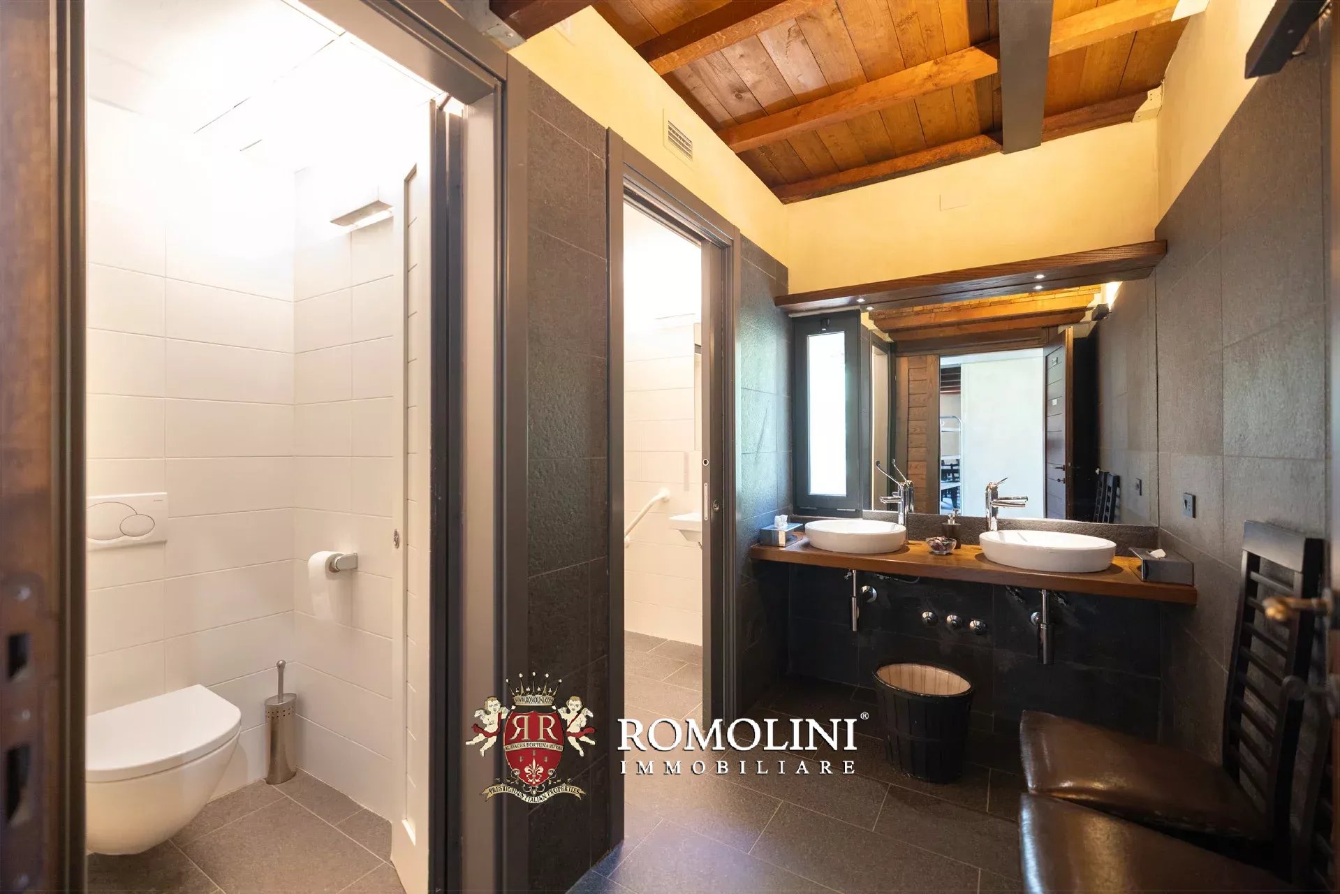 27 Bedroom Villa/Townhouse's Image 79