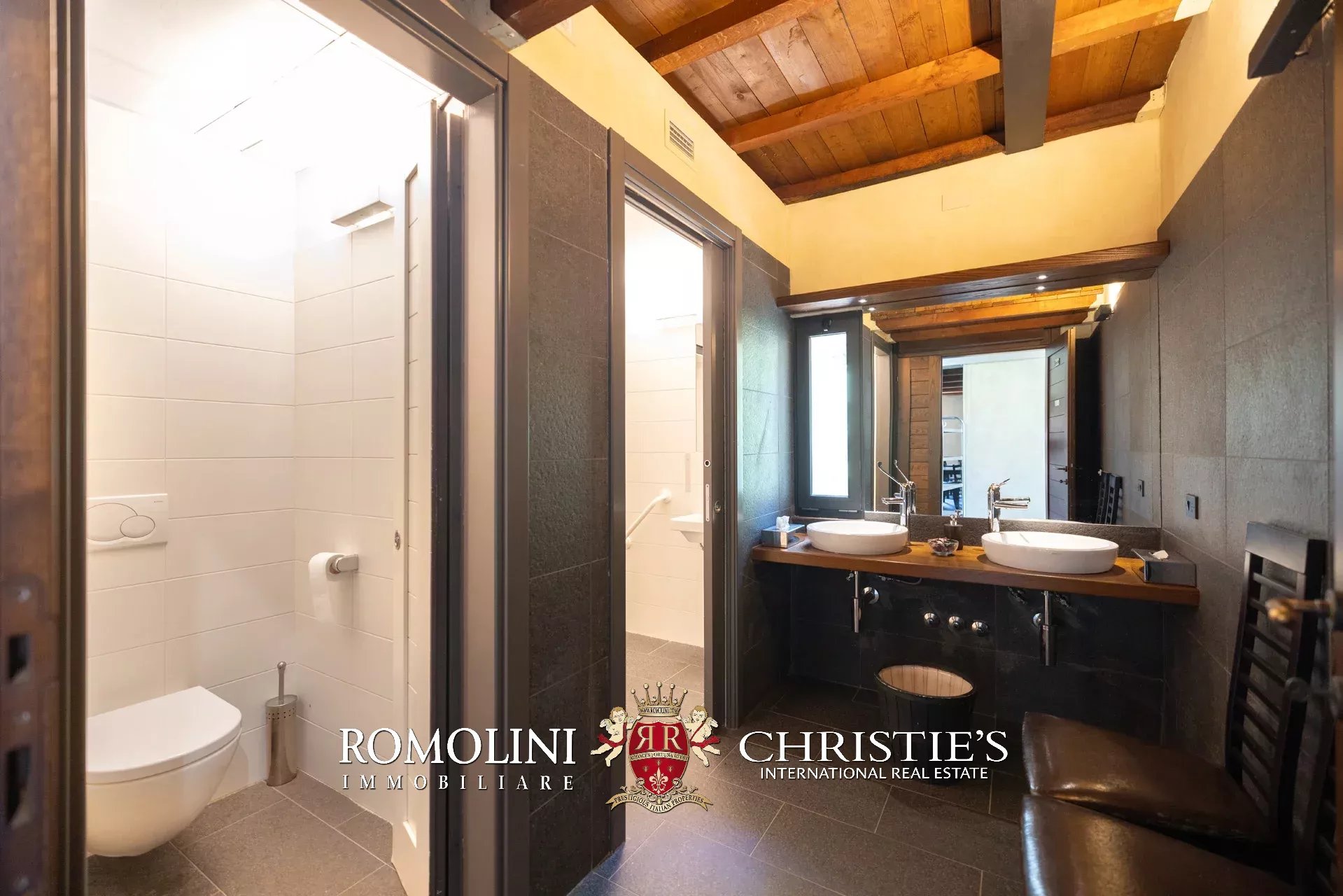 27 Bedroom Villa/Townhouse's Image 79