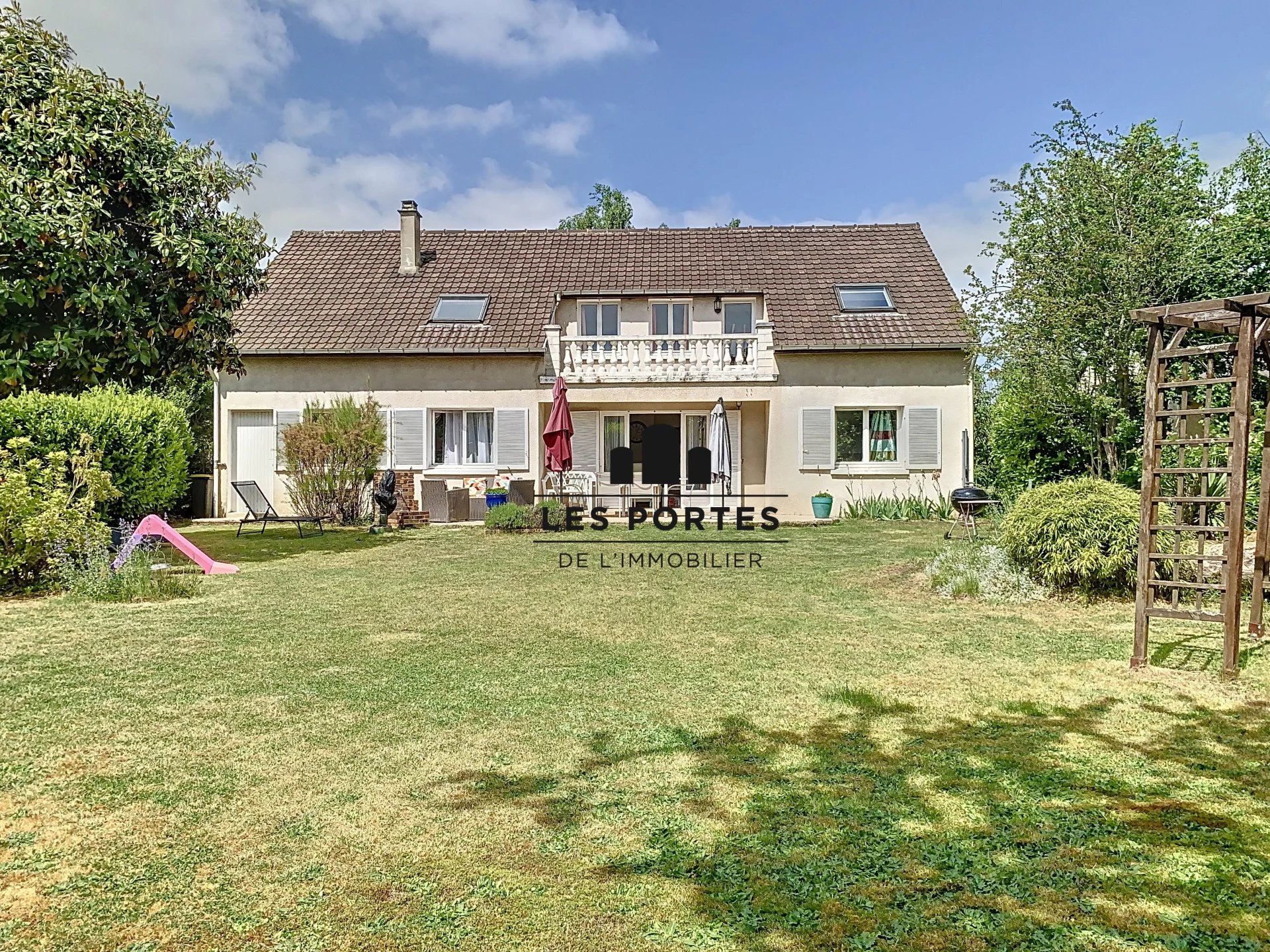 MAISON 7 PIECES 139m² MILLY LA FORET (91490)
