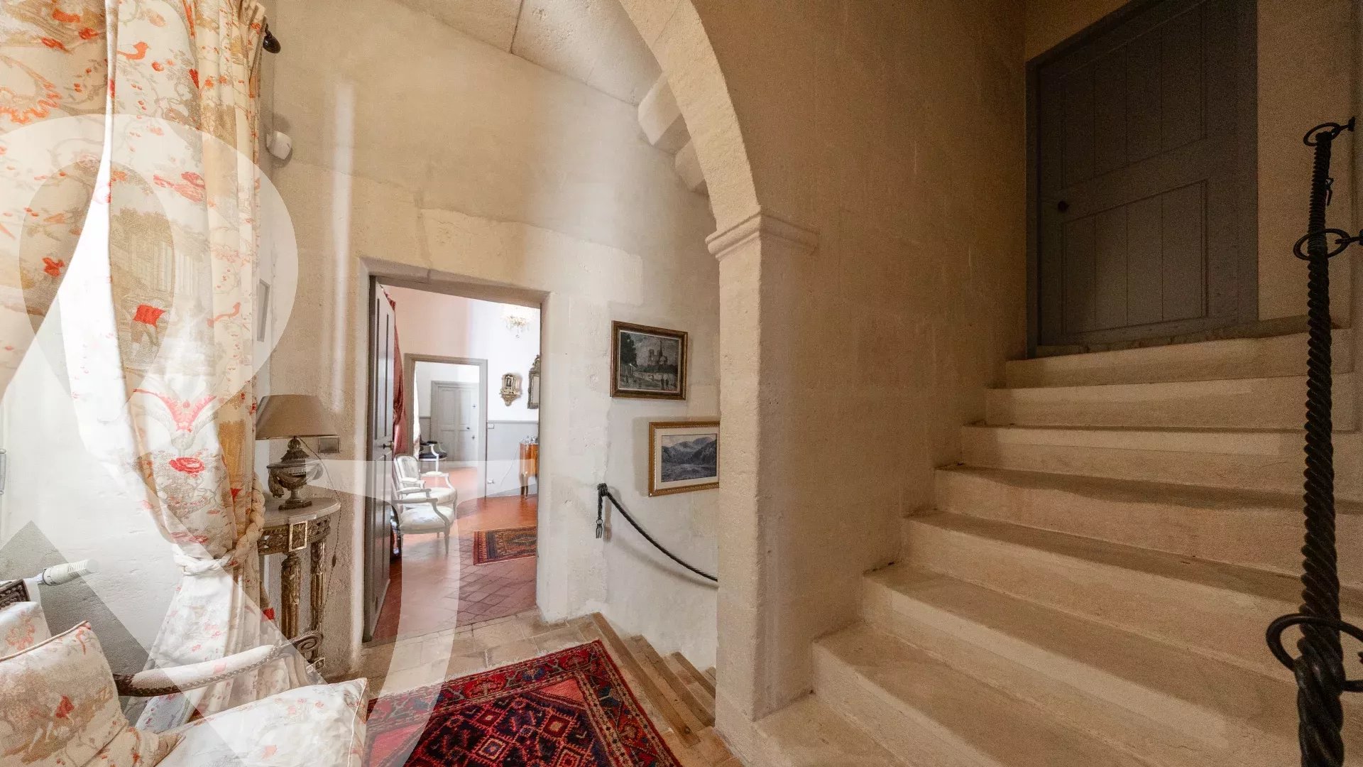 CHARME ET AUTHENTICITE