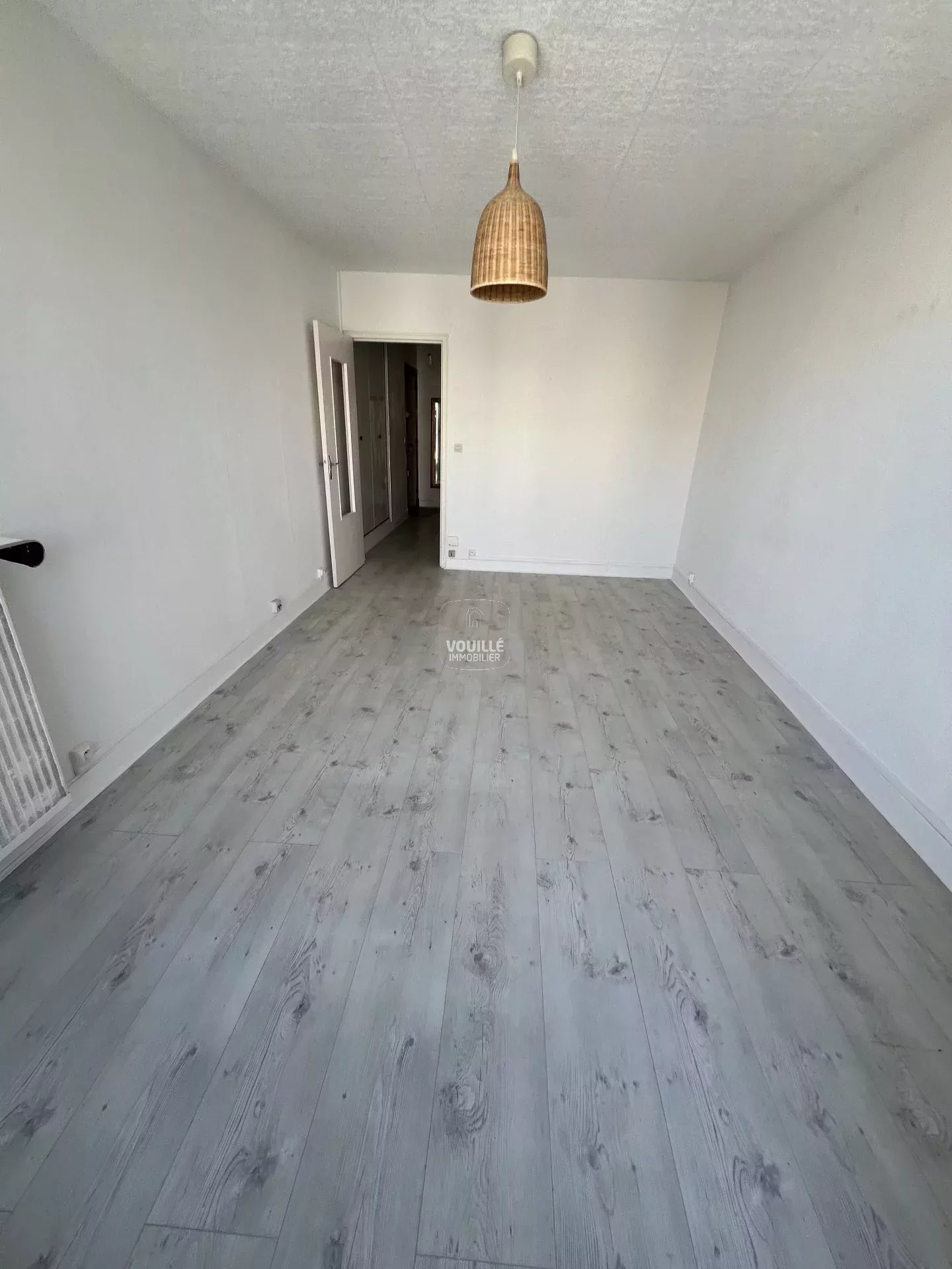 Studio 26,55 m2 avec balcon - Paris 75015