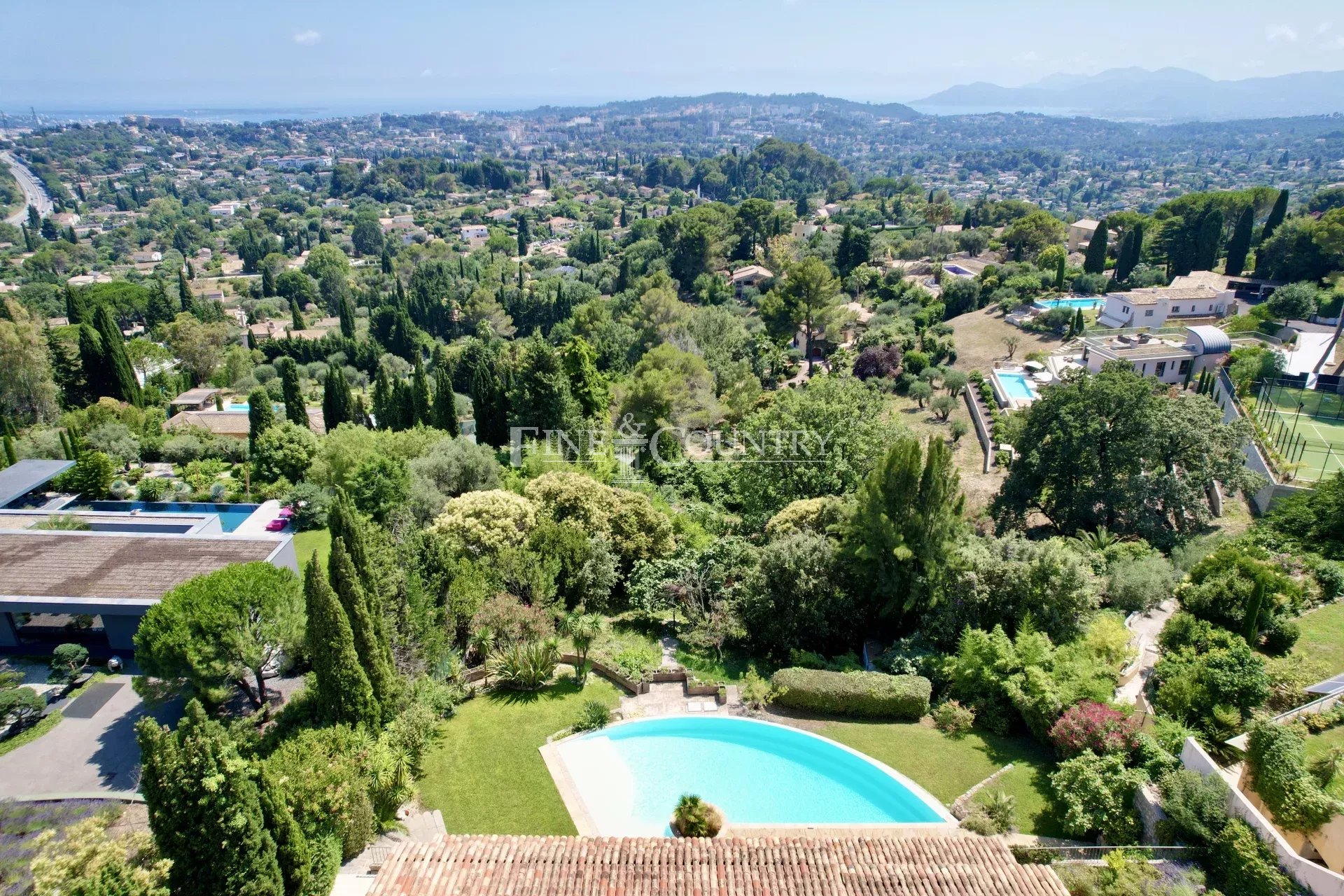 Villa For Sale walking distance from Mougins Village with Panoramic Sea View Accommodation in Cannes