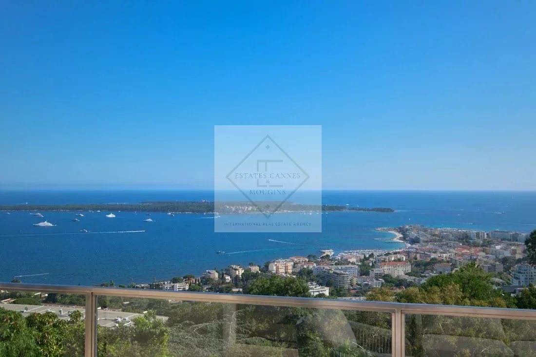 Villa à Cannes dans le quartier de la Californie — photo 2