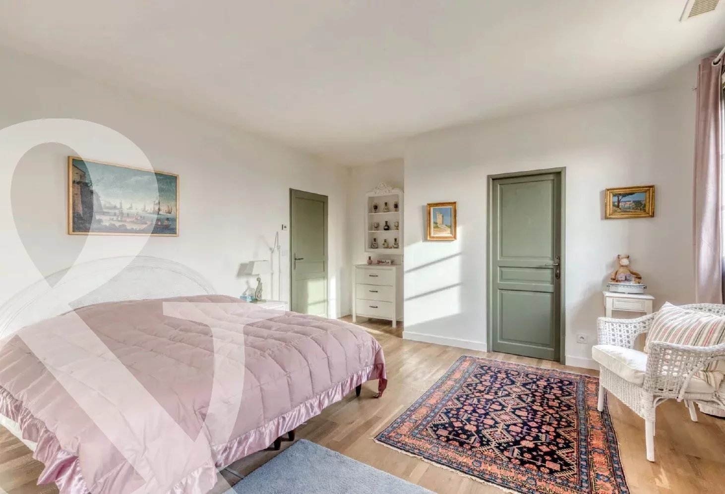 AU CALME DANS UN TRES BEAU PARC