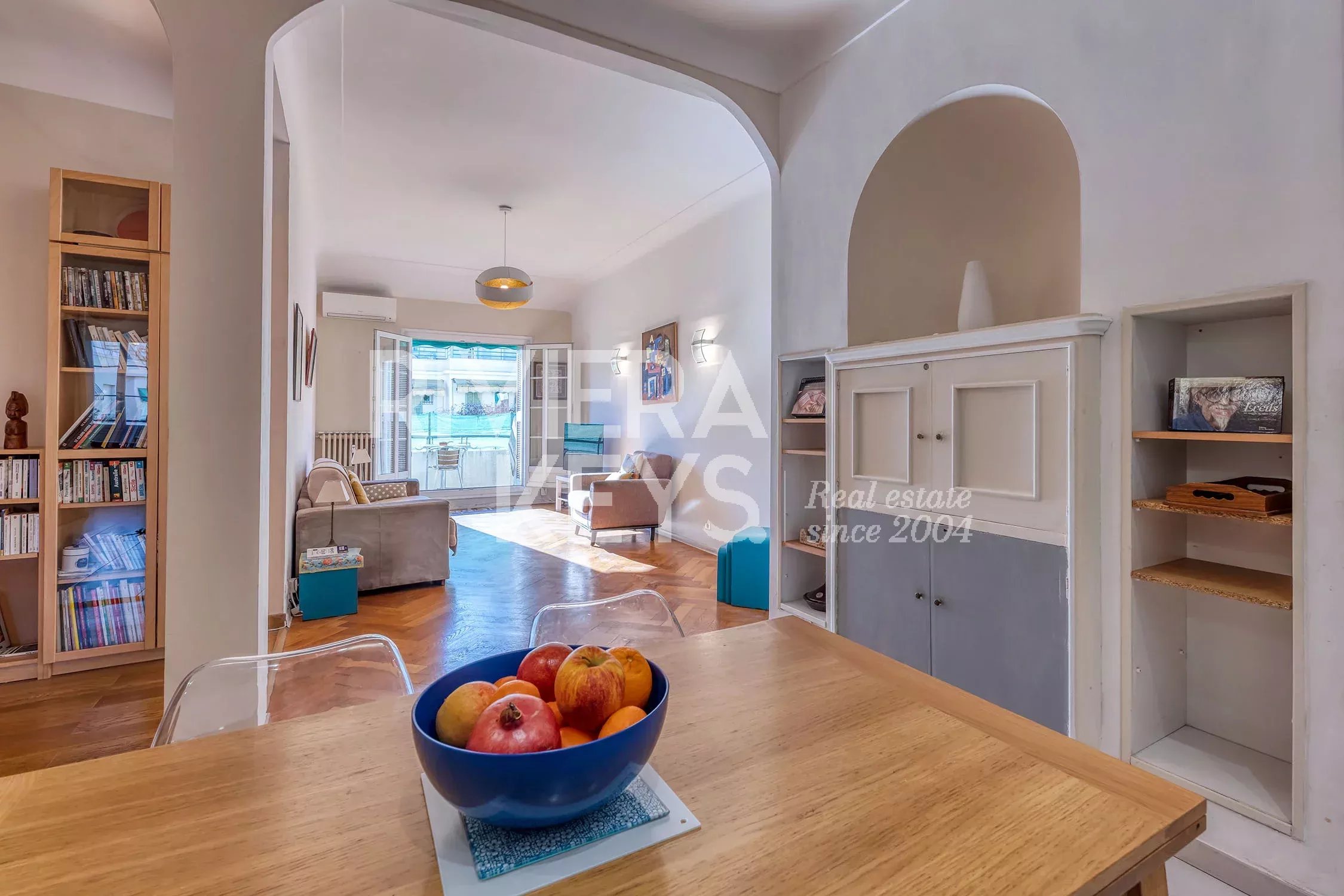 NICE – Musicians District: Beautiful 2-Bedroom Apartment on a High Floor with Terrace