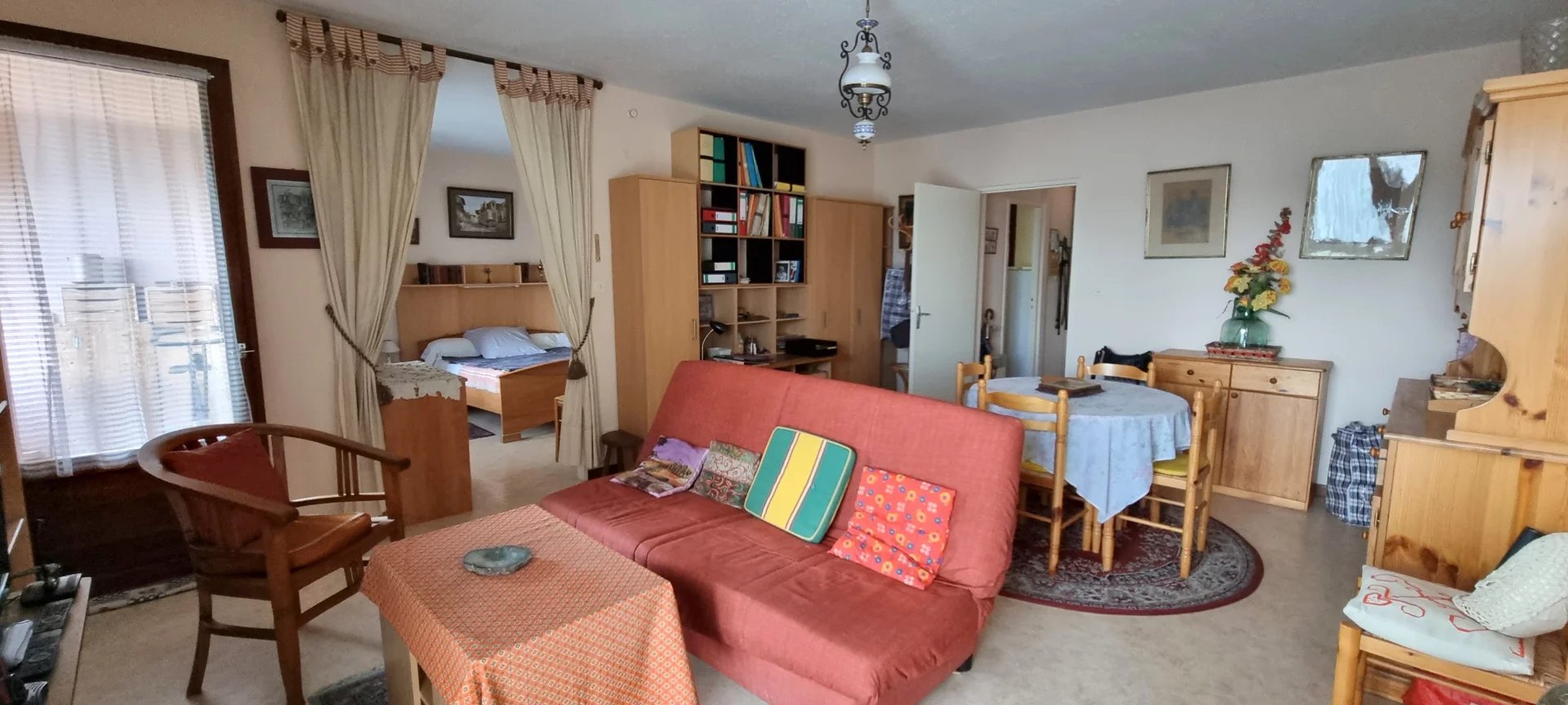 APPARTEMENT T2  2 ème étage avec cave et place de Parking