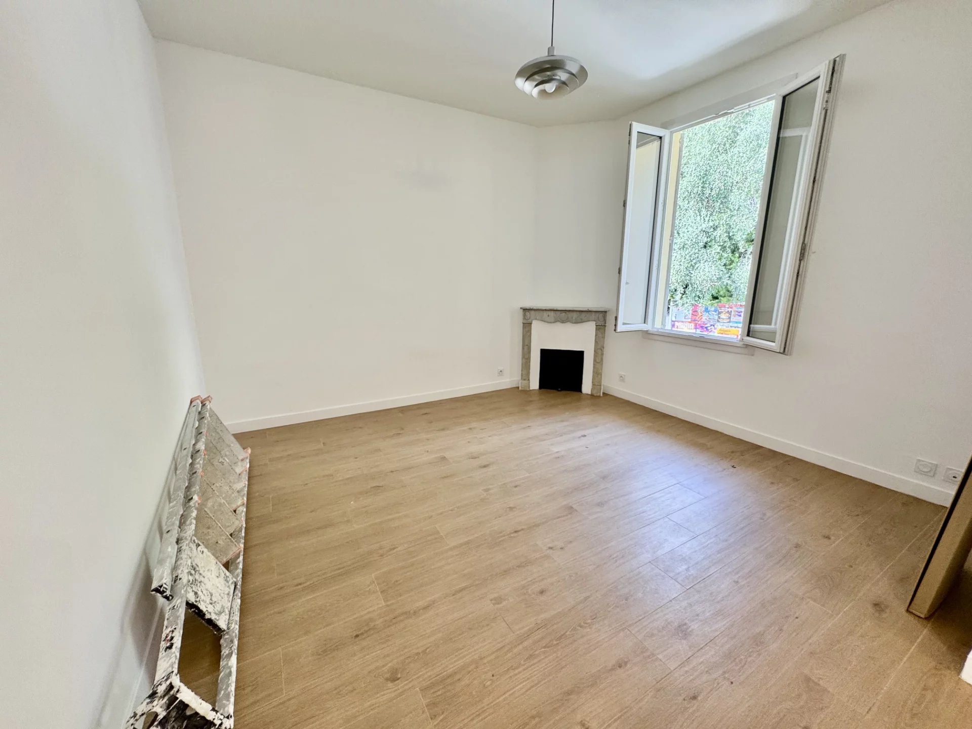 Cannes vente 3 pièces au calme absolu dans maison bourgeoise