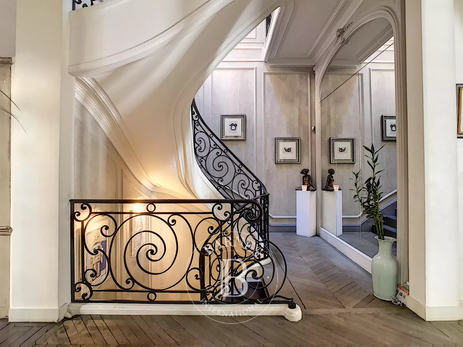 Konak Paris 17ème - picture 32