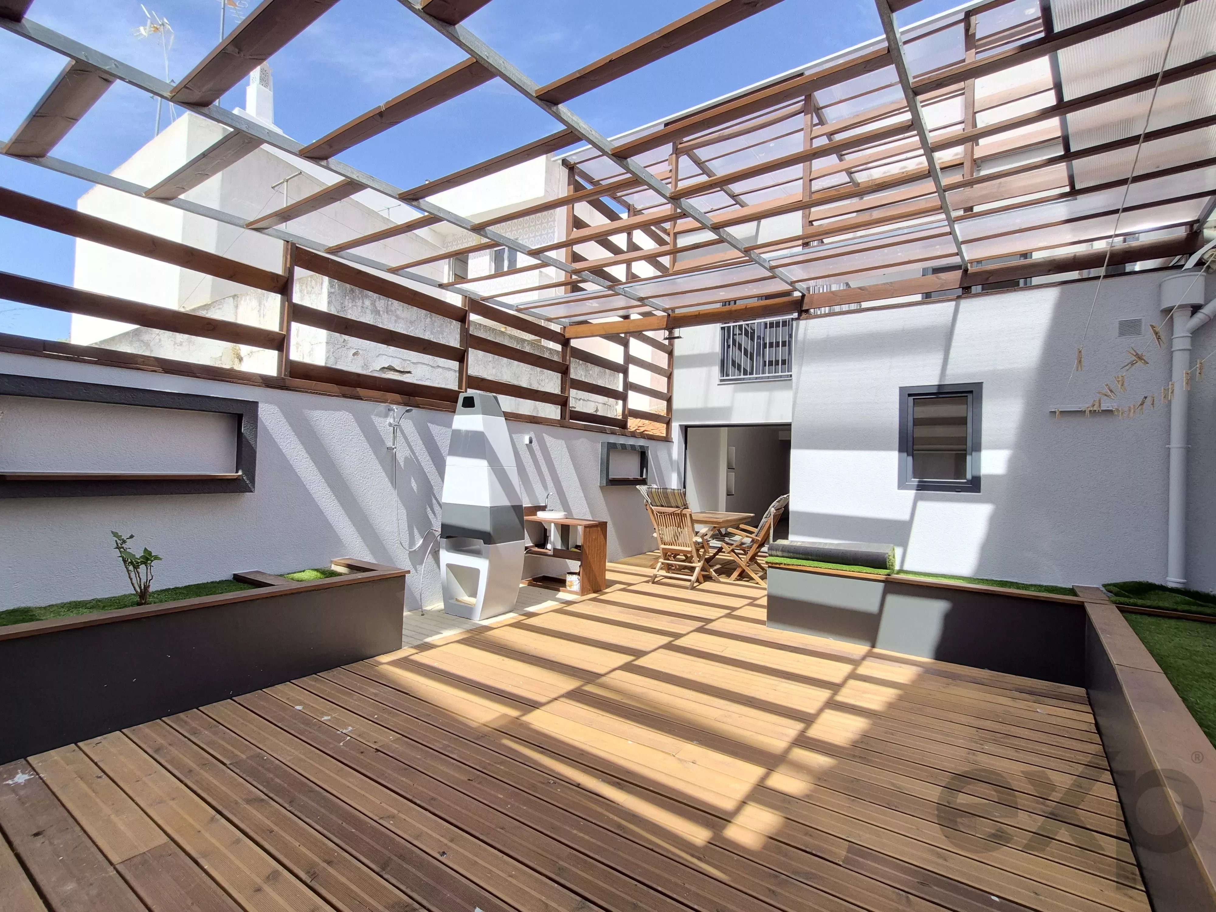 New house, 2 bedrooms, large patio, Alvor center 87107231 image 1