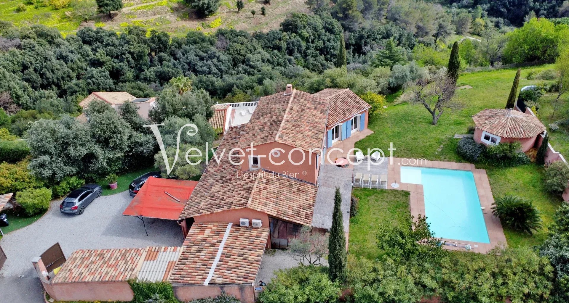 Cagnes/mer - villa de 192 m² - 5 chambres au calme avec piscine