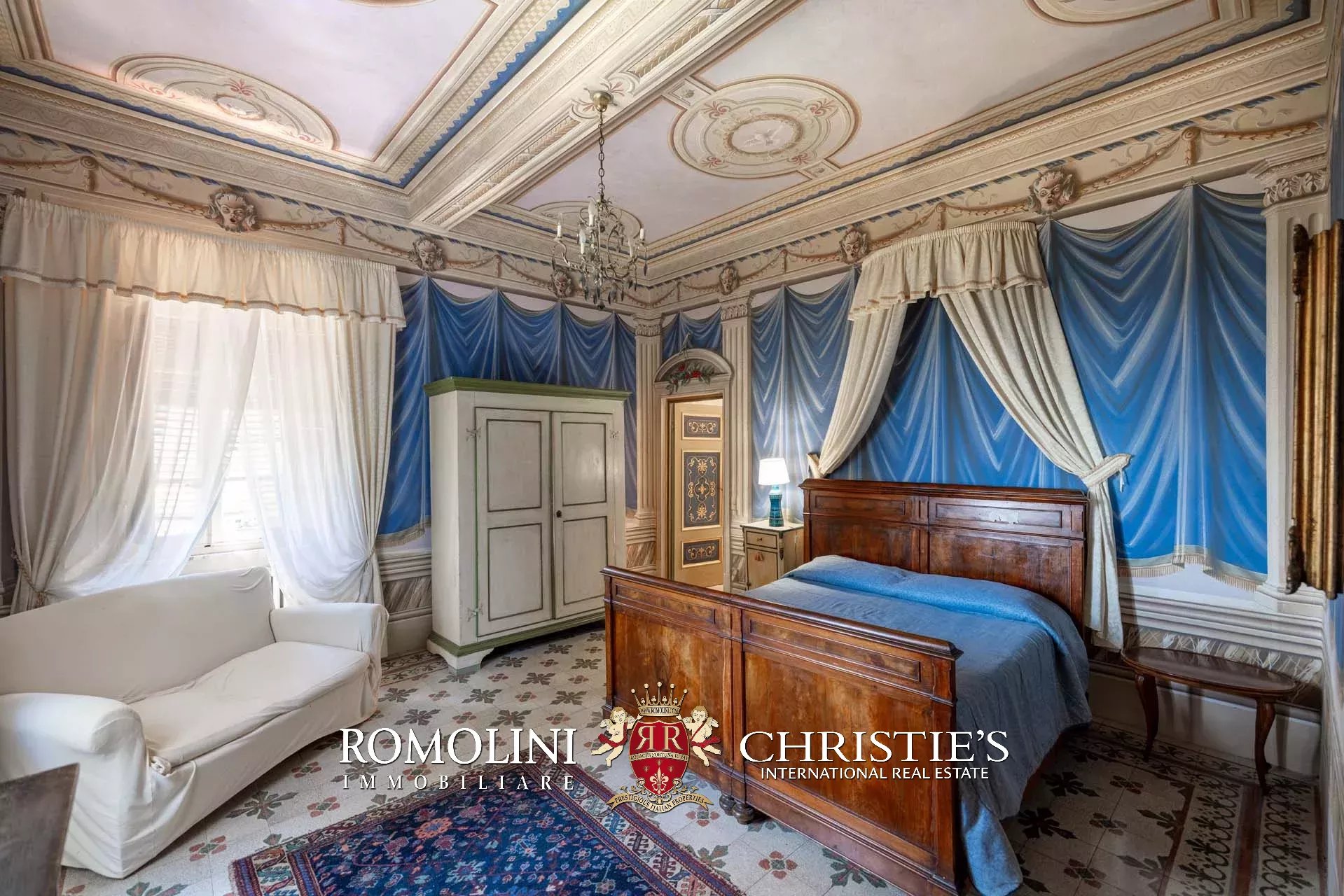 6 Bedroom Villa/Townhouse's Image 73