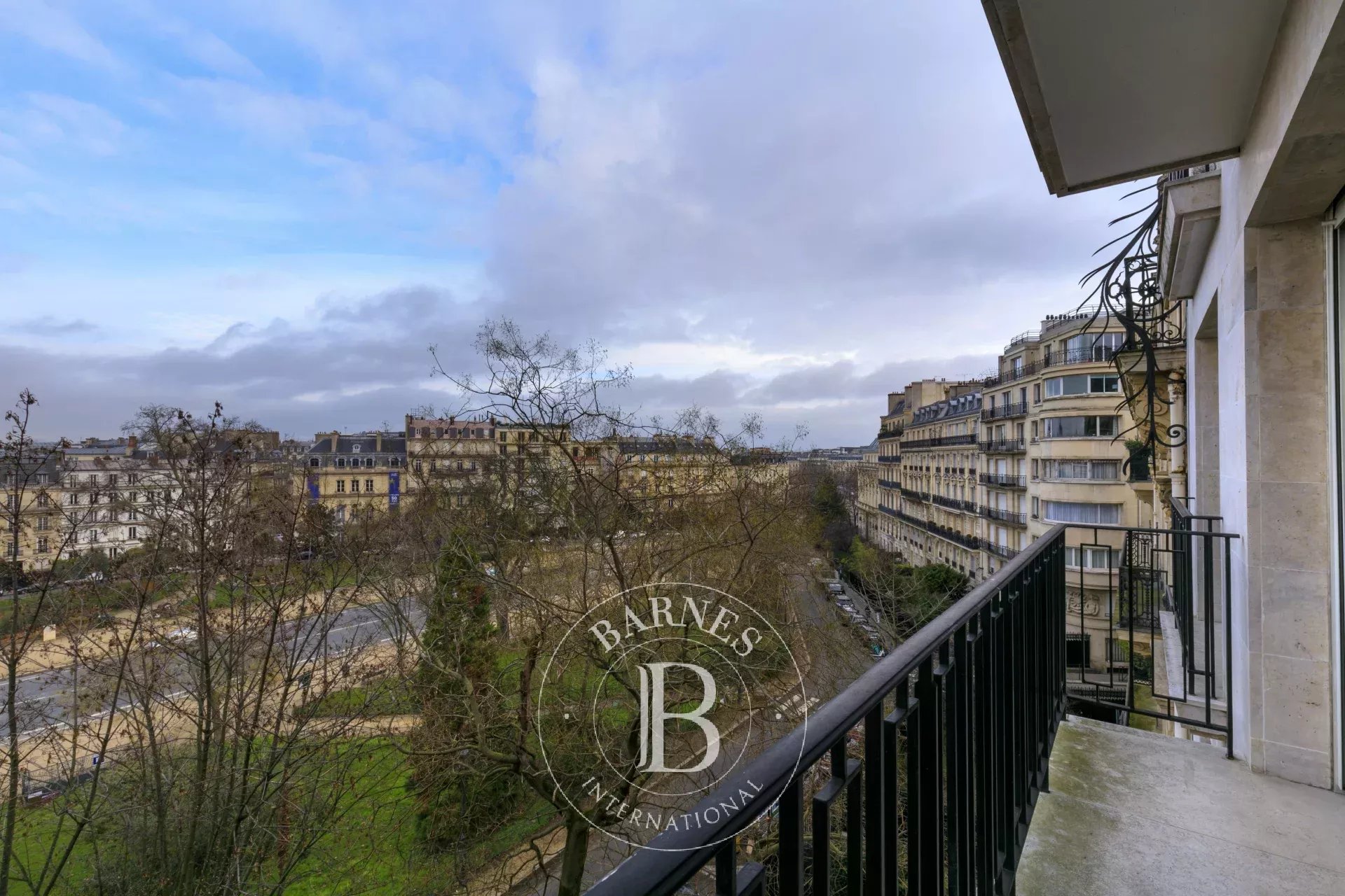 Exclusive - Foch / Victor Hugo -- Apartment - Terrace - 3 or 4 bedrooms