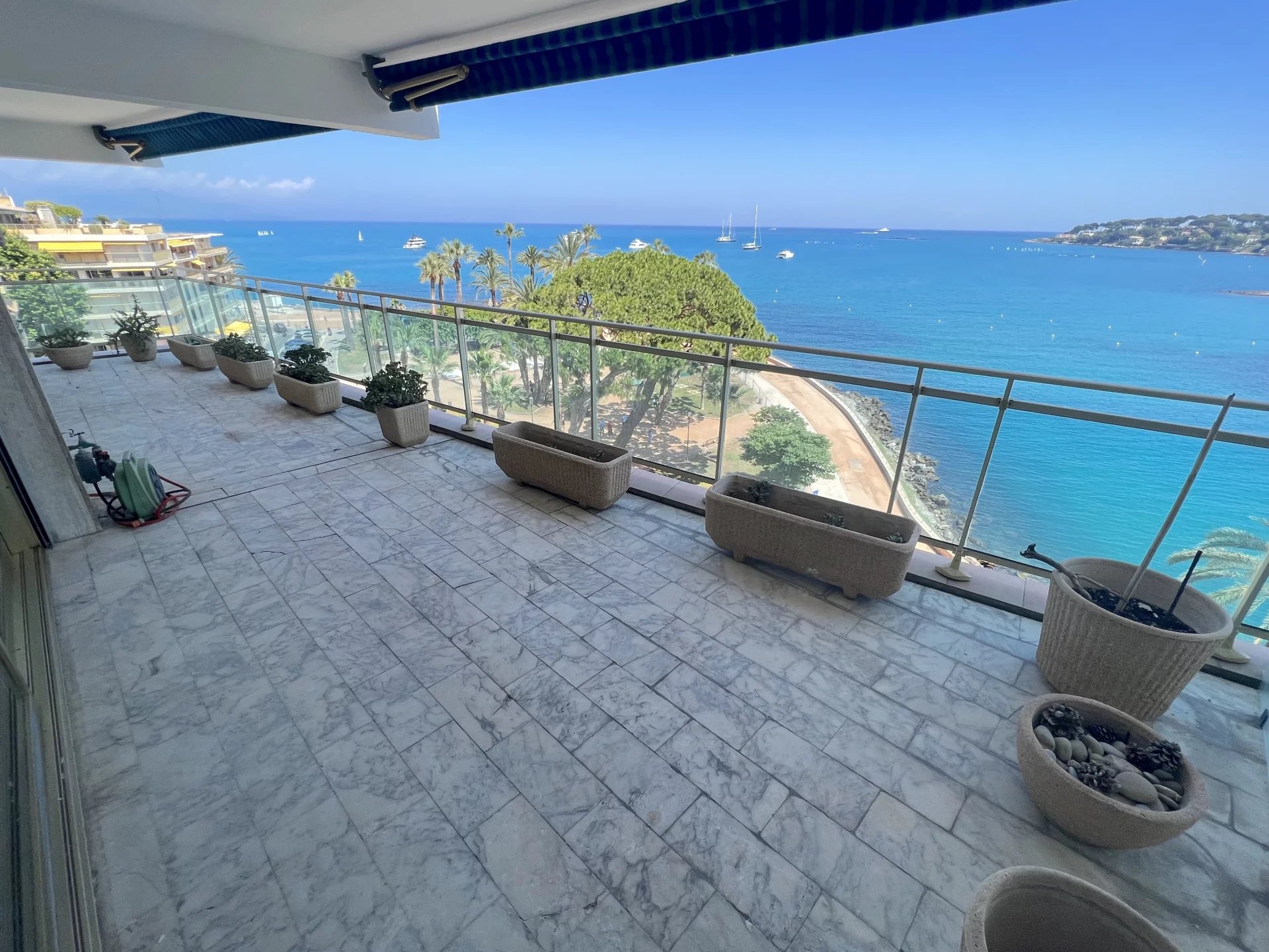 ANTIBES - ILETTE FRONT DE MER