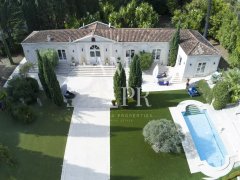 Palatial Modern Villa Cannes: Luxury Family Estate in La Croix des Gardes — photo 2 of 7