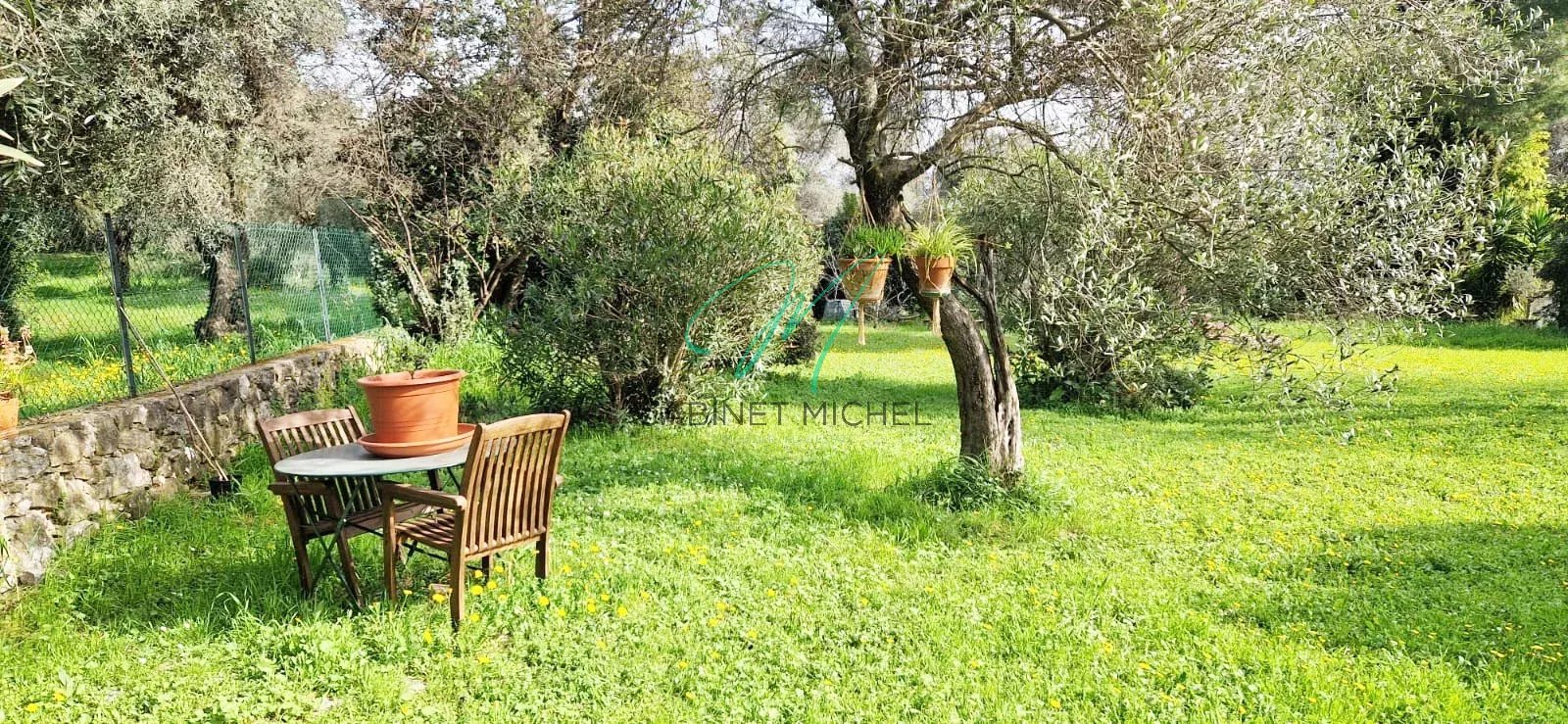 ROQUEFORT-LES-PINS : CAMPAGNE
