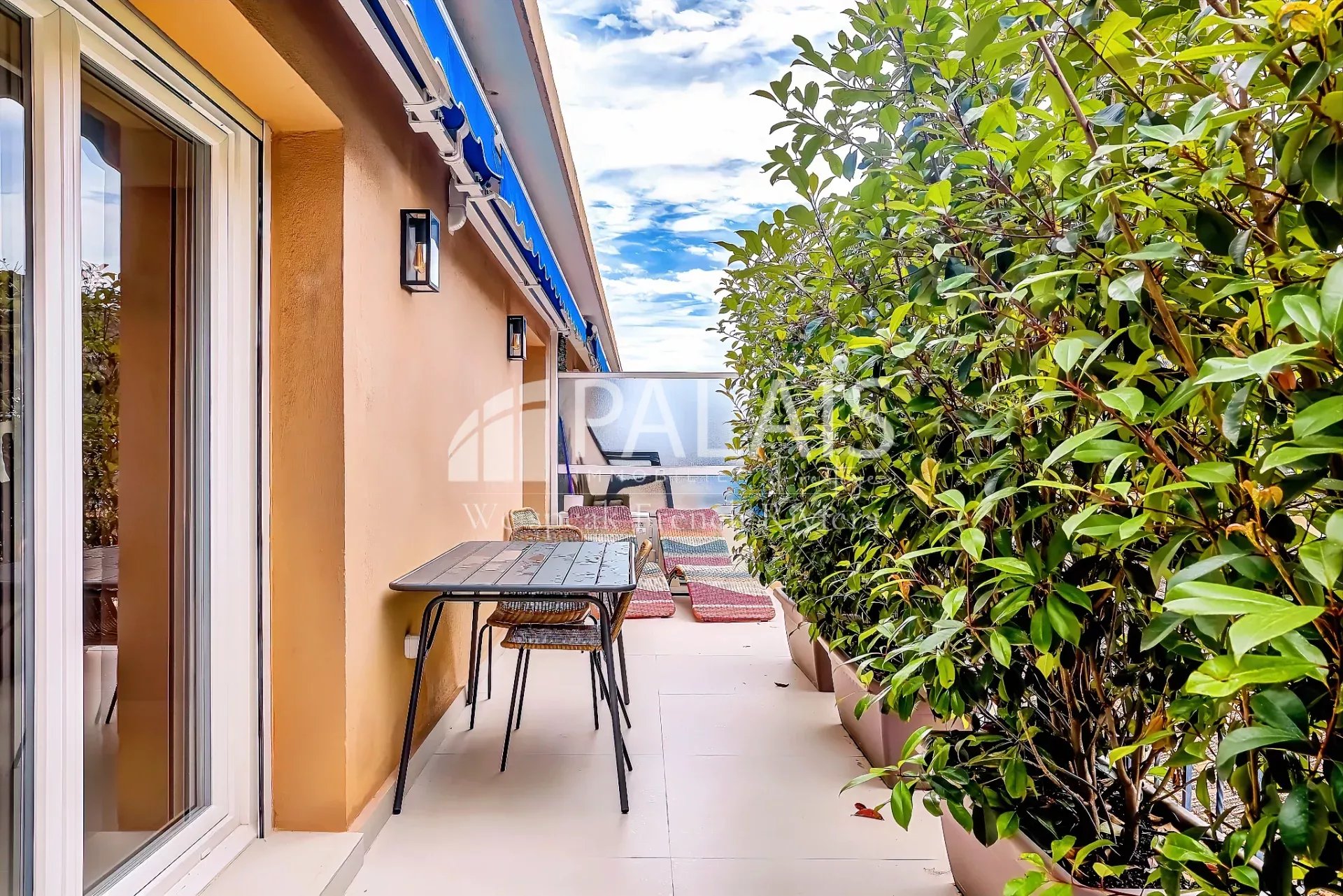 Agence immobilière de 