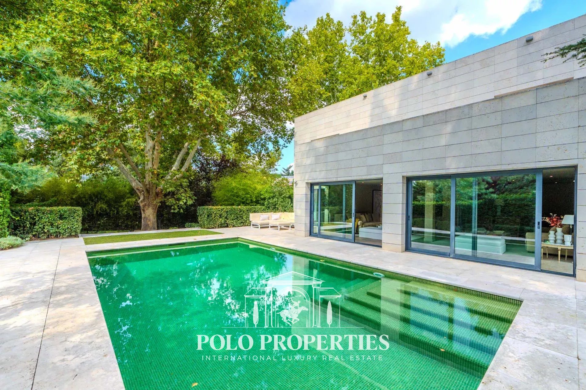 Elegance and Comfort in the Heart of Aravaca