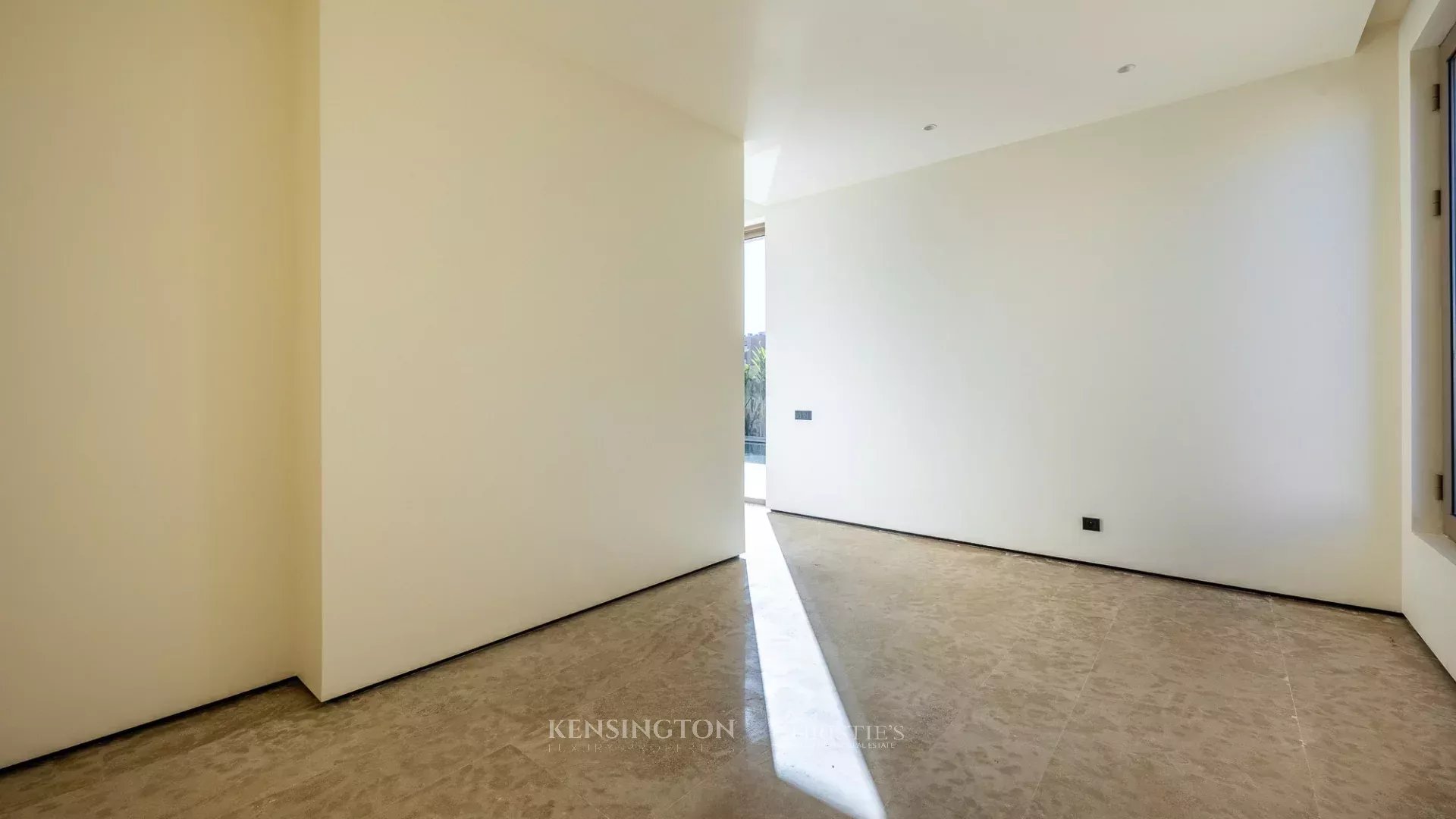 4 Bedroom Villa/Townhouse's Image 18