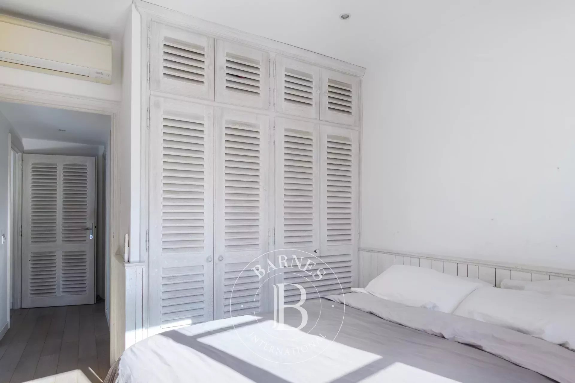 Bina Cassis - picture 8