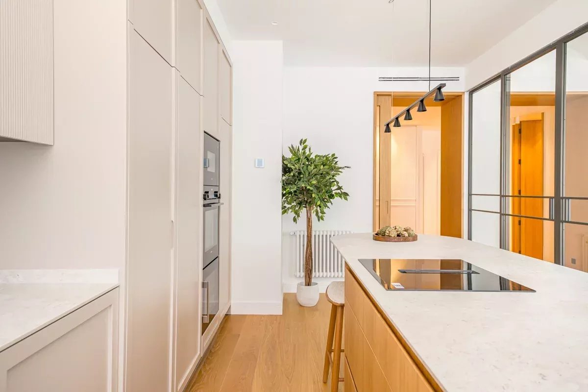 Appartement exclusif de 241 m² avec terrasse dans le quartier de Salamanca - picture 25 title=