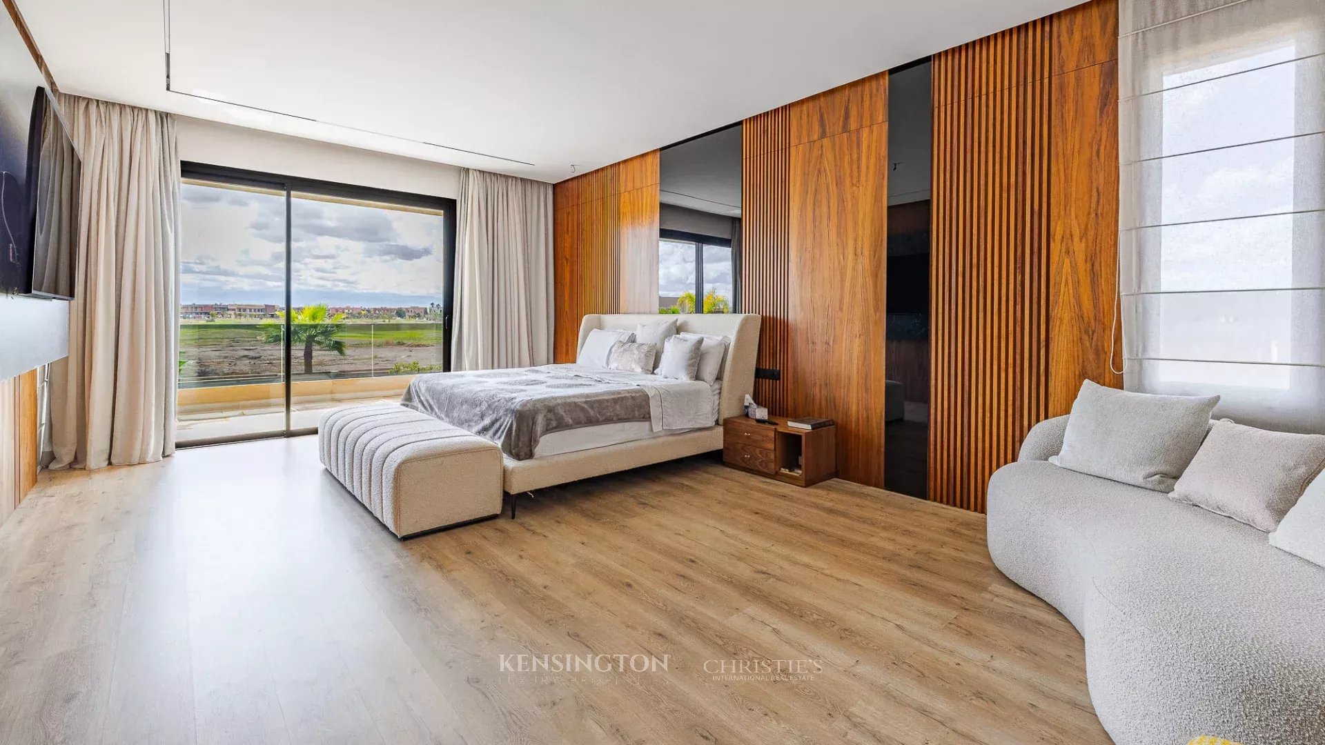5 Bedroom Villa/Townhouse's Image 30