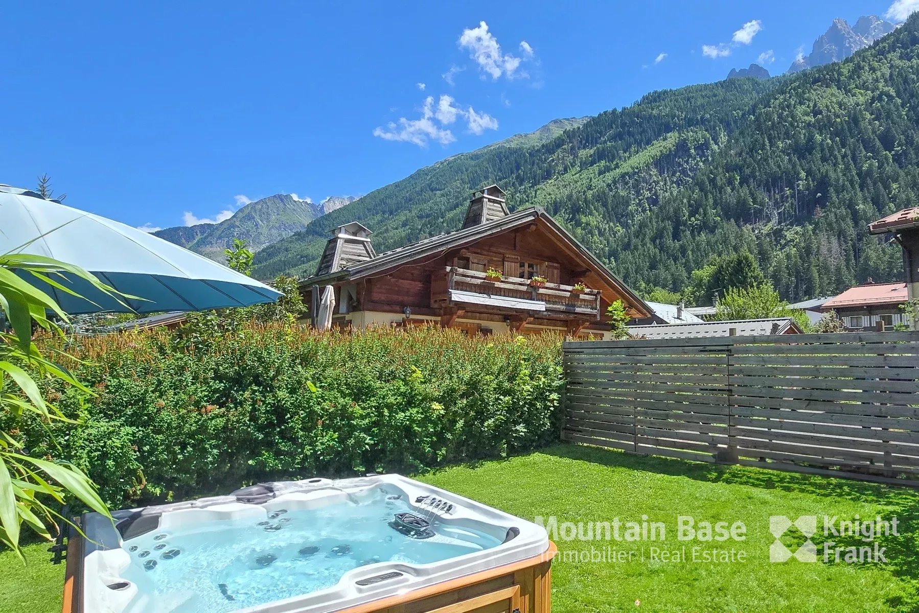 Photo of A beautifully renovated 4-bedroom apartment in the centre of Chamonix