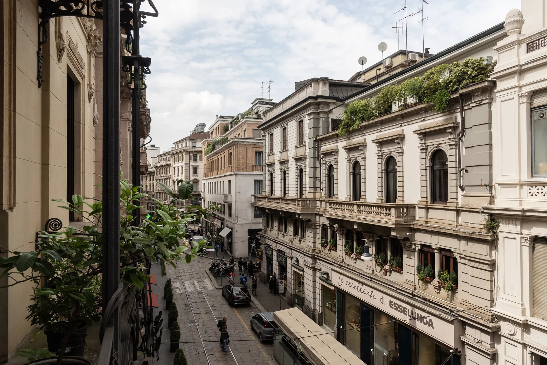 Eleganza e Centralità: Ufficio di Rappresentanza