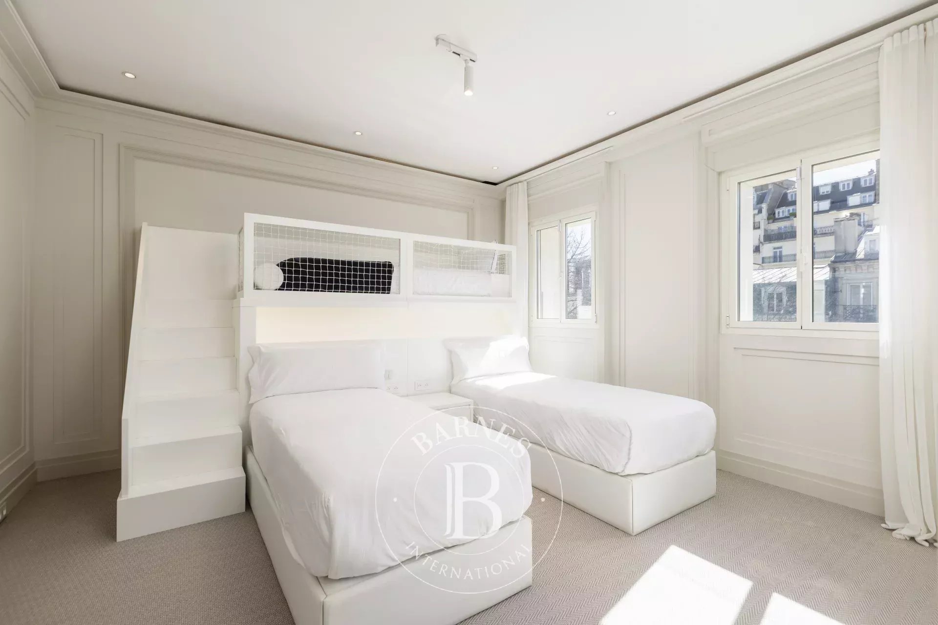 Neuilly-sur-Seine  - Mansion 5 Bedrooms - picture 16