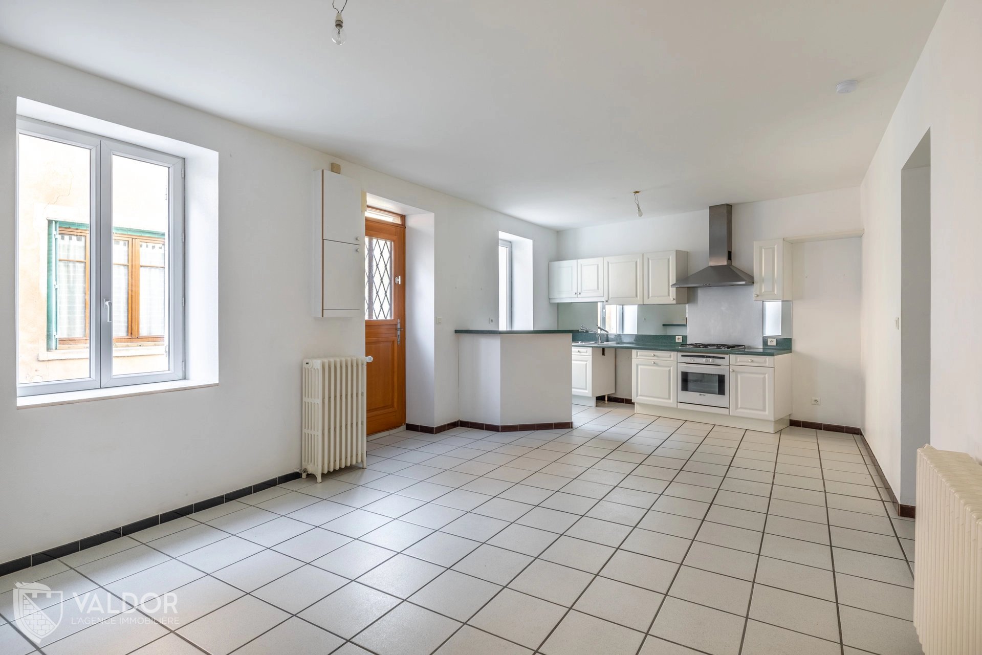 Maison de village 100m² avec cours et garage