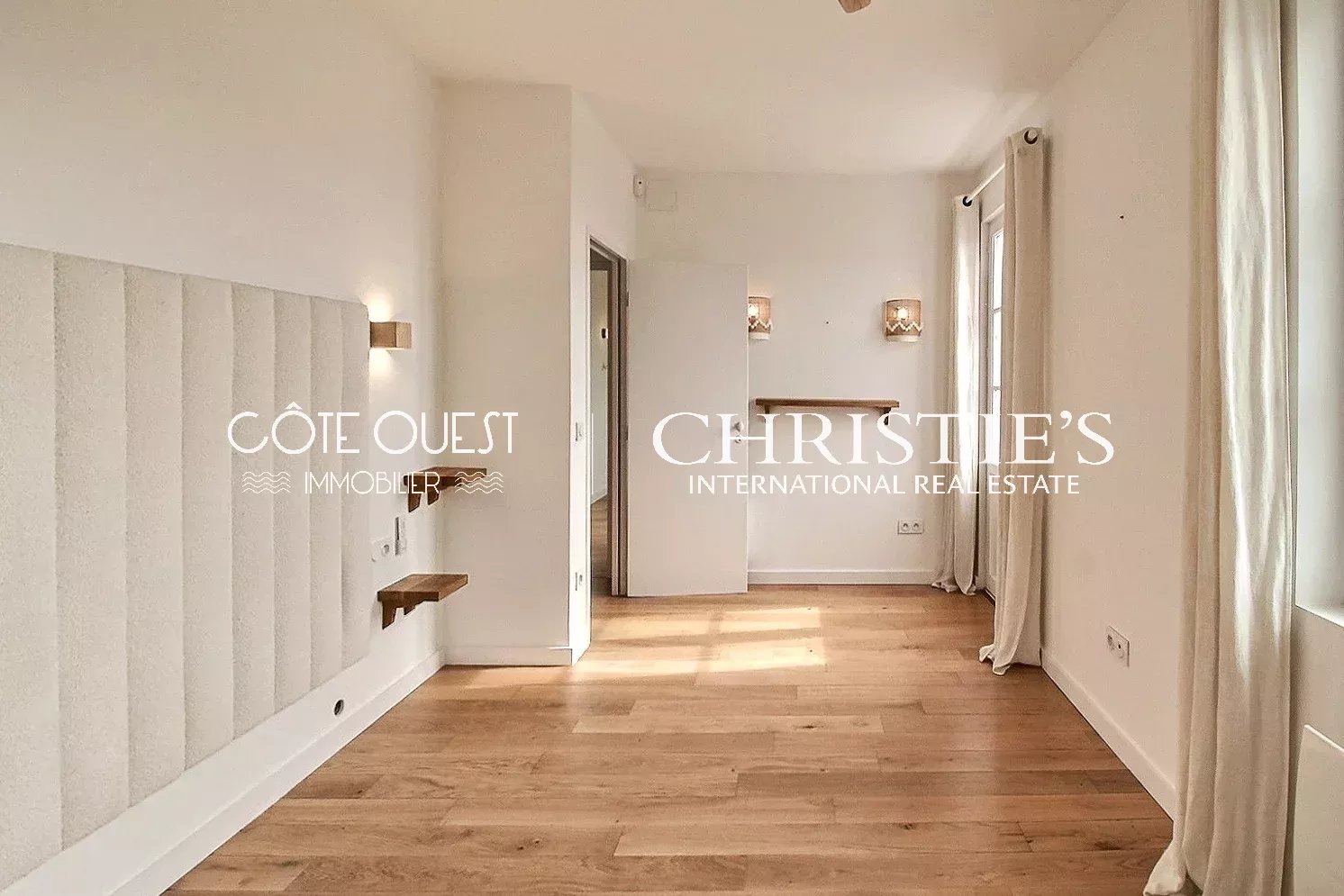 5 Bedroom Villa/Townhouse's Image 9