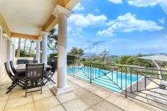 MOUGINS - VILLA WITH PANORAMIC VIEW — photo 3 of 7