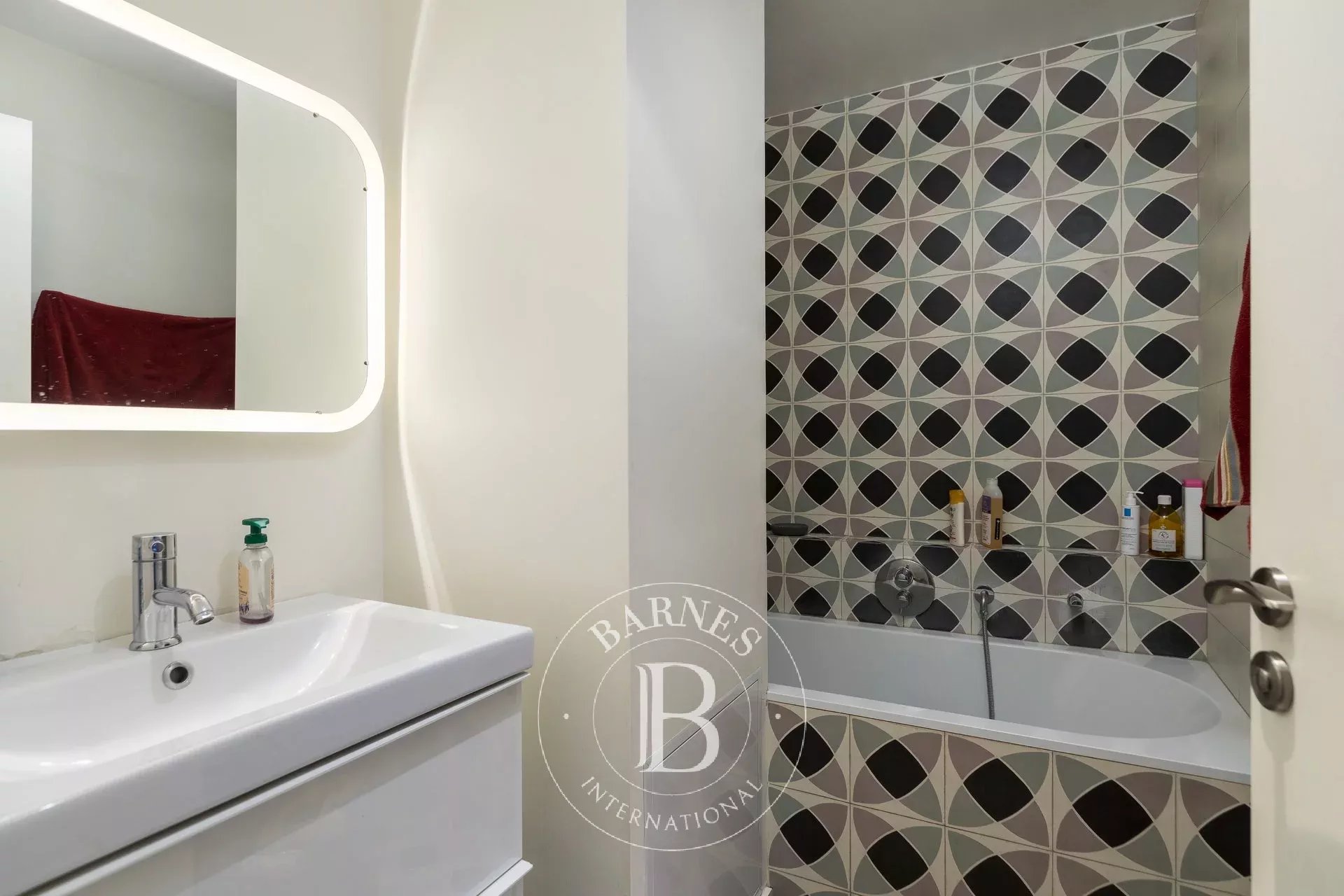 Daire Levallois-Perret - picture 11