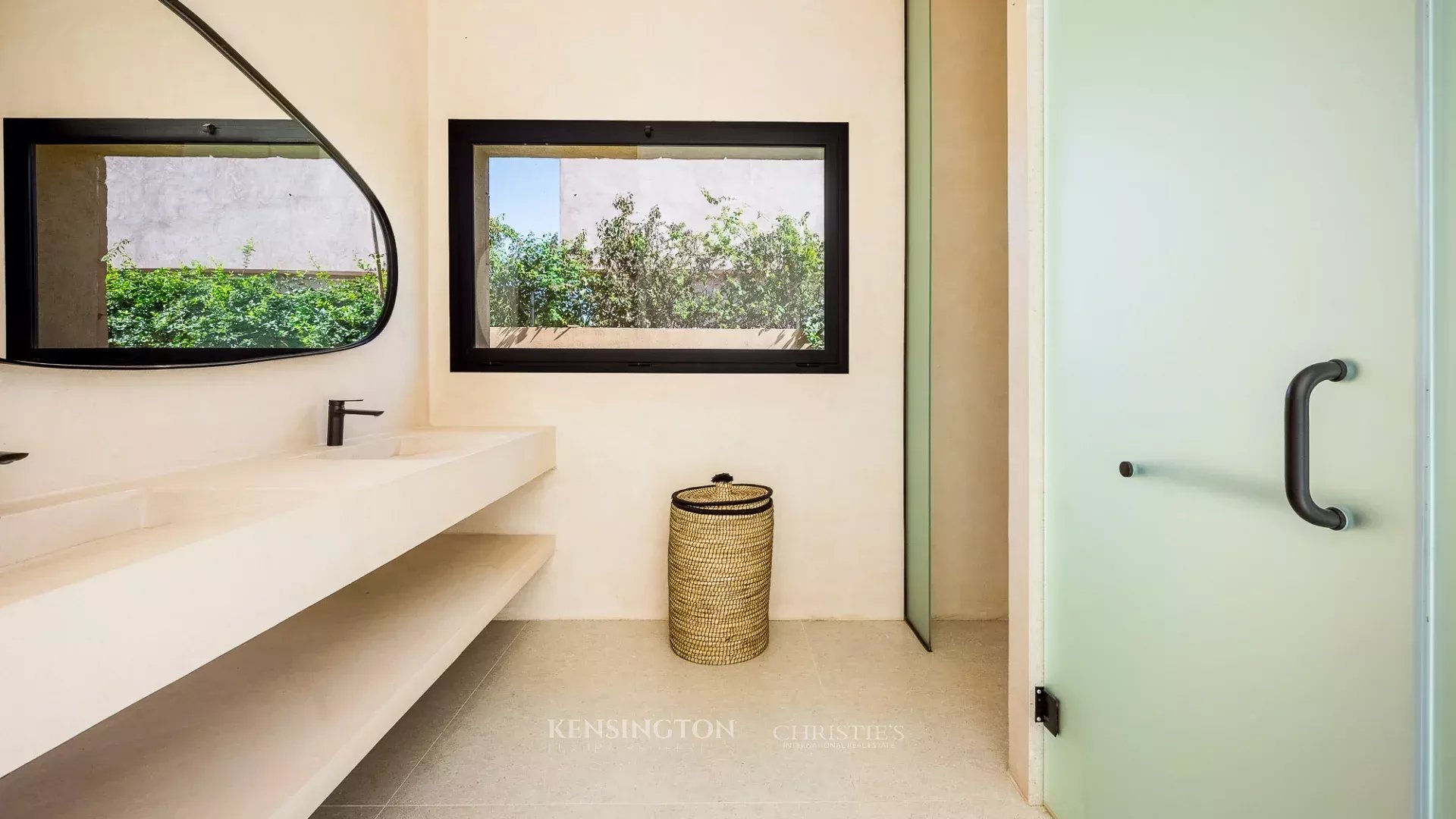 5 Bedroom Villa/Townhouse's Image 18