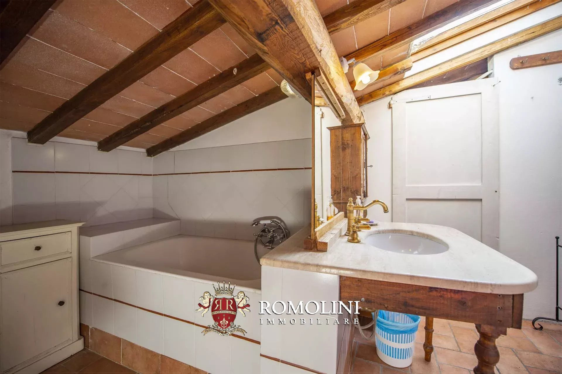 11 Bedroom Villa/Townhouse's Image 59