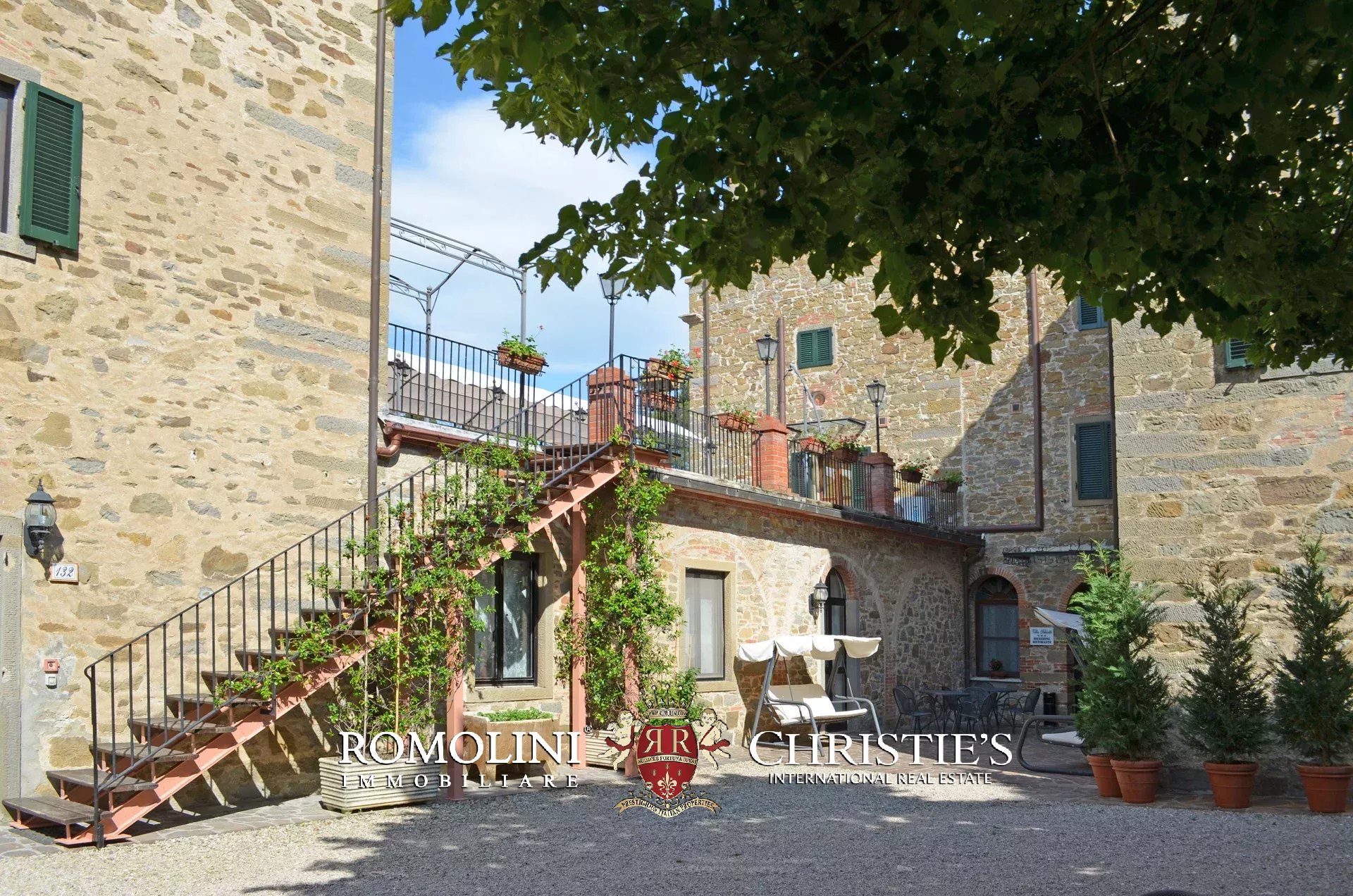 32 Bedroom Villa/Townhouse's Image 15
