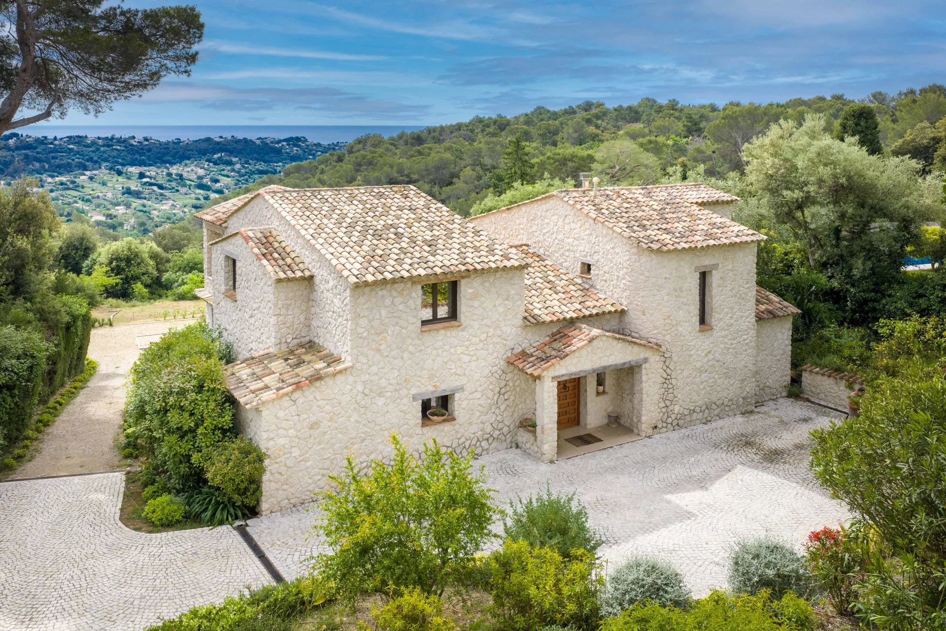 Villa Saint-Paul-de-Vence - picture 1
