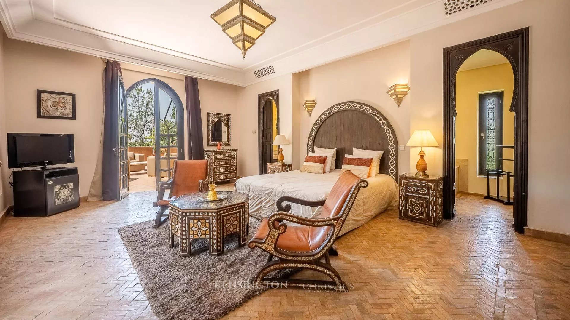 11 Bedroom Villa/Townhouse's Image 19