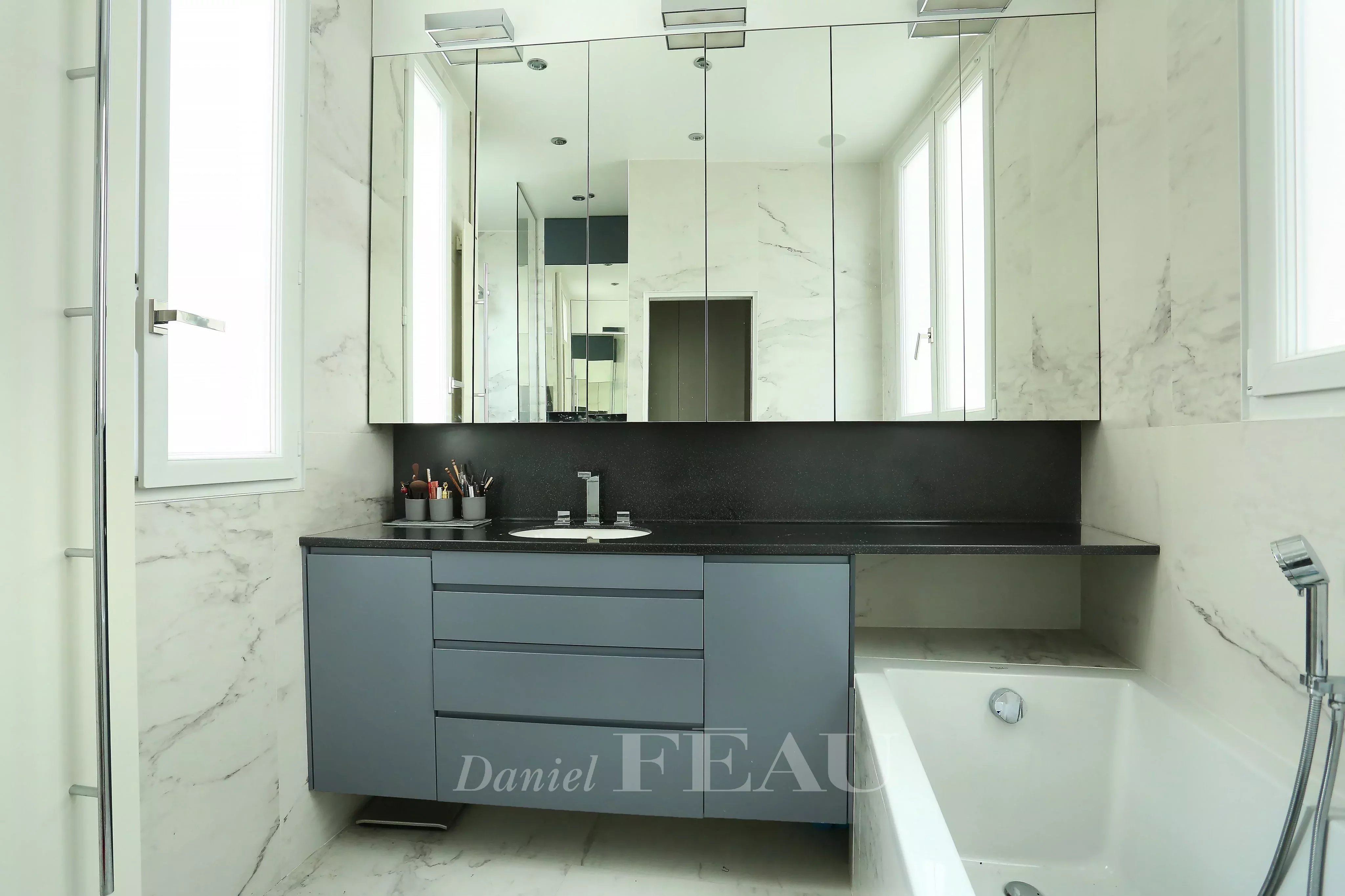 Location Appartement Paris 17ème