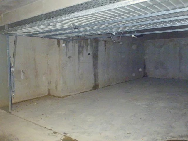 LARGE GARAGE FOR SALE MENTON BORRIGO