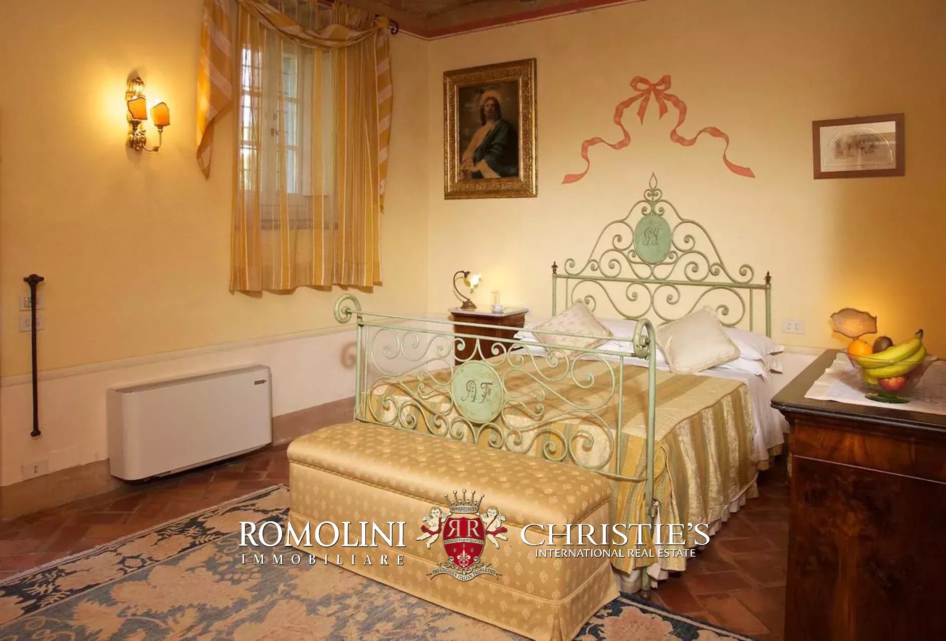 15 Bedroom Villa/Townhouse's Image 64
